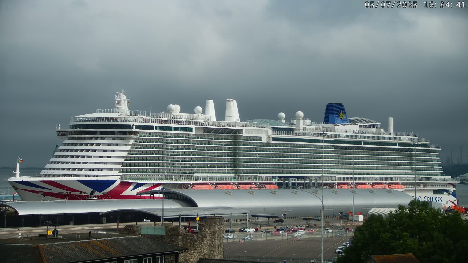 Port of Southampton Ocean Cruise Terminal (Berth 46) Live Cam - Southampton, Hampshire, South East, England, United Kingdom