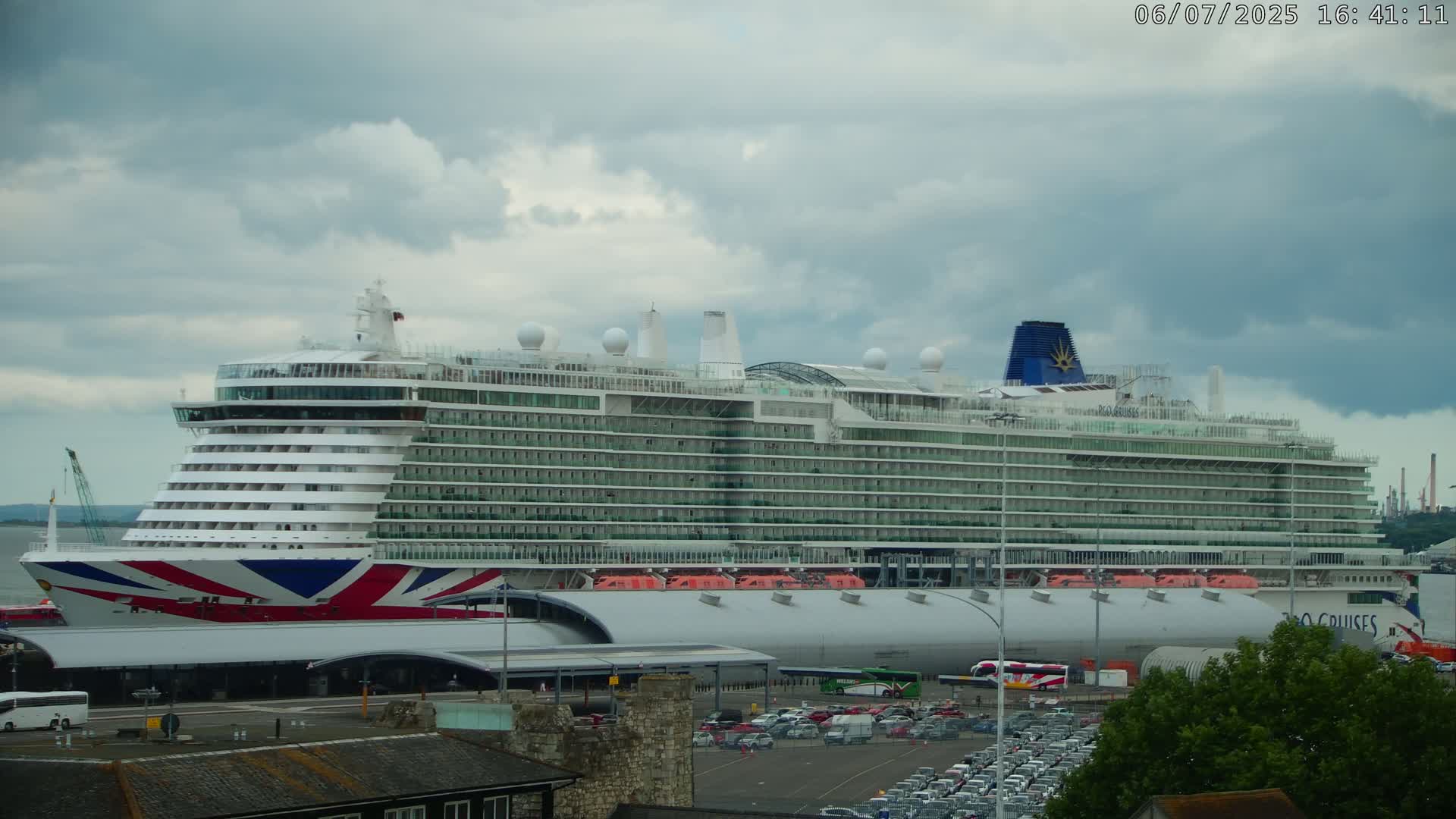 Port of Southampton Ocean Cruise Terminal (Berth 46) Live Cam - Southampton, Hampshire, South East, England, United Kingdom