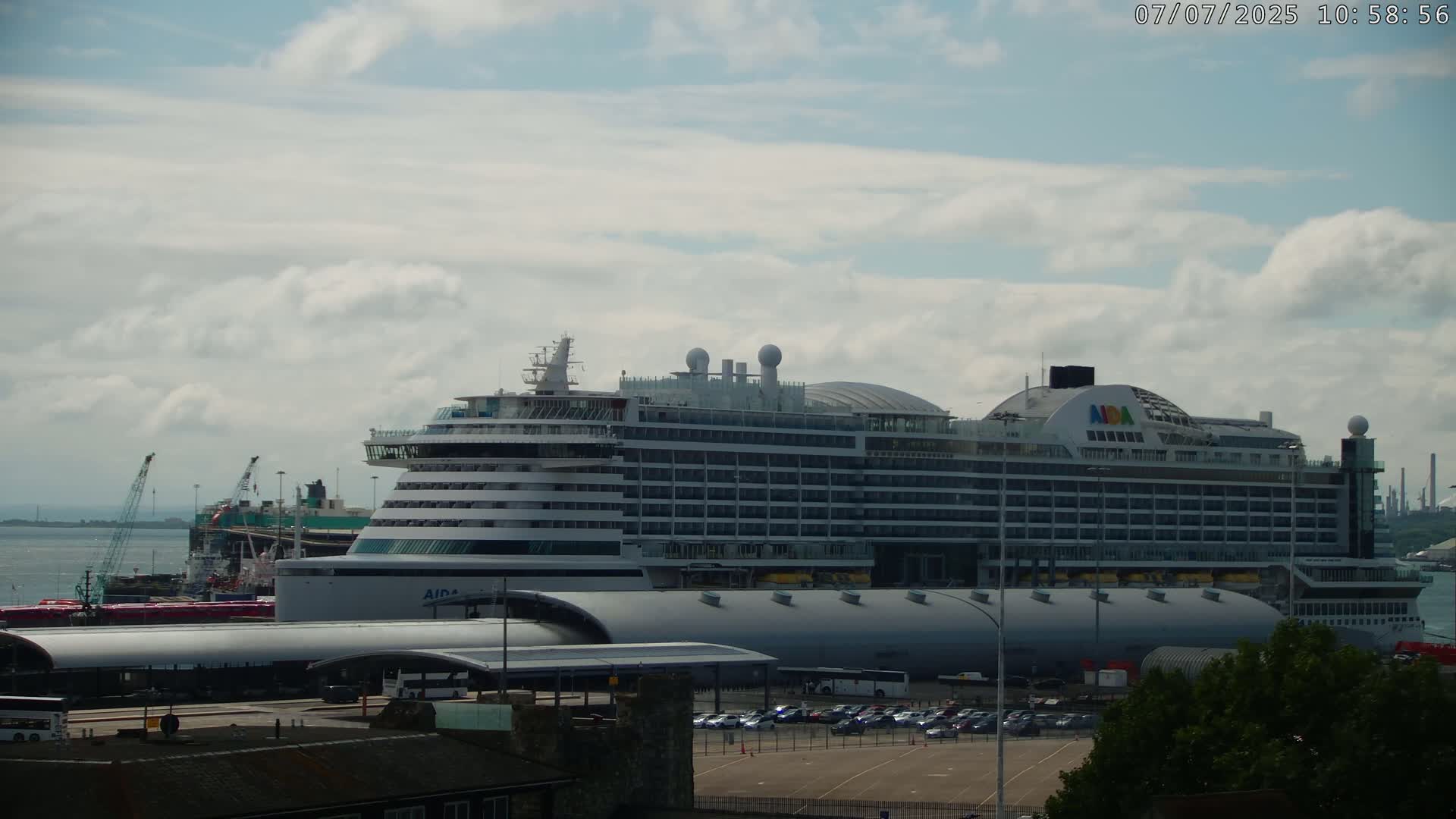 Port of Southampton Ocean Cruise Terminal (Berth 46) Live Cam - Southampton, Hampshire, South East, England, United Kingdom
