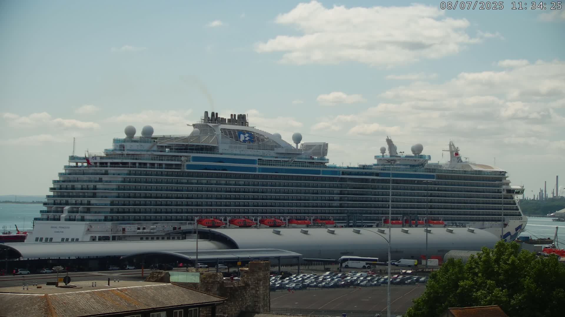 Port of Southampton Ocean Cruise Terminal (Berth 46) Live Cam - Southampton, Hampshire, South East, England, United Kingdom