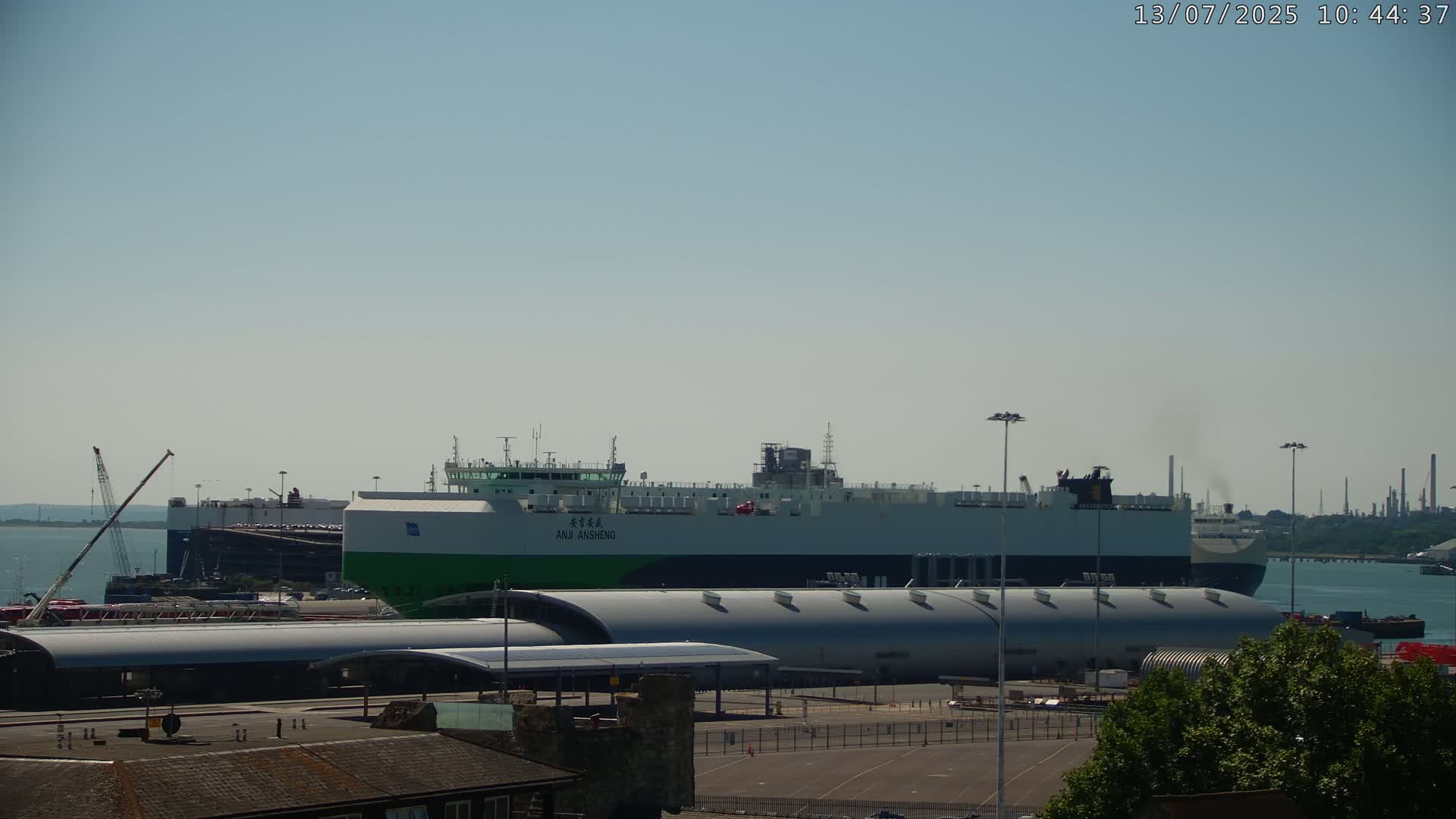 Port of Southampton Ocean Cruise Terminal (Berth 46) Live Cam - Southampton, Hampshire, South East, England, United Kingdom