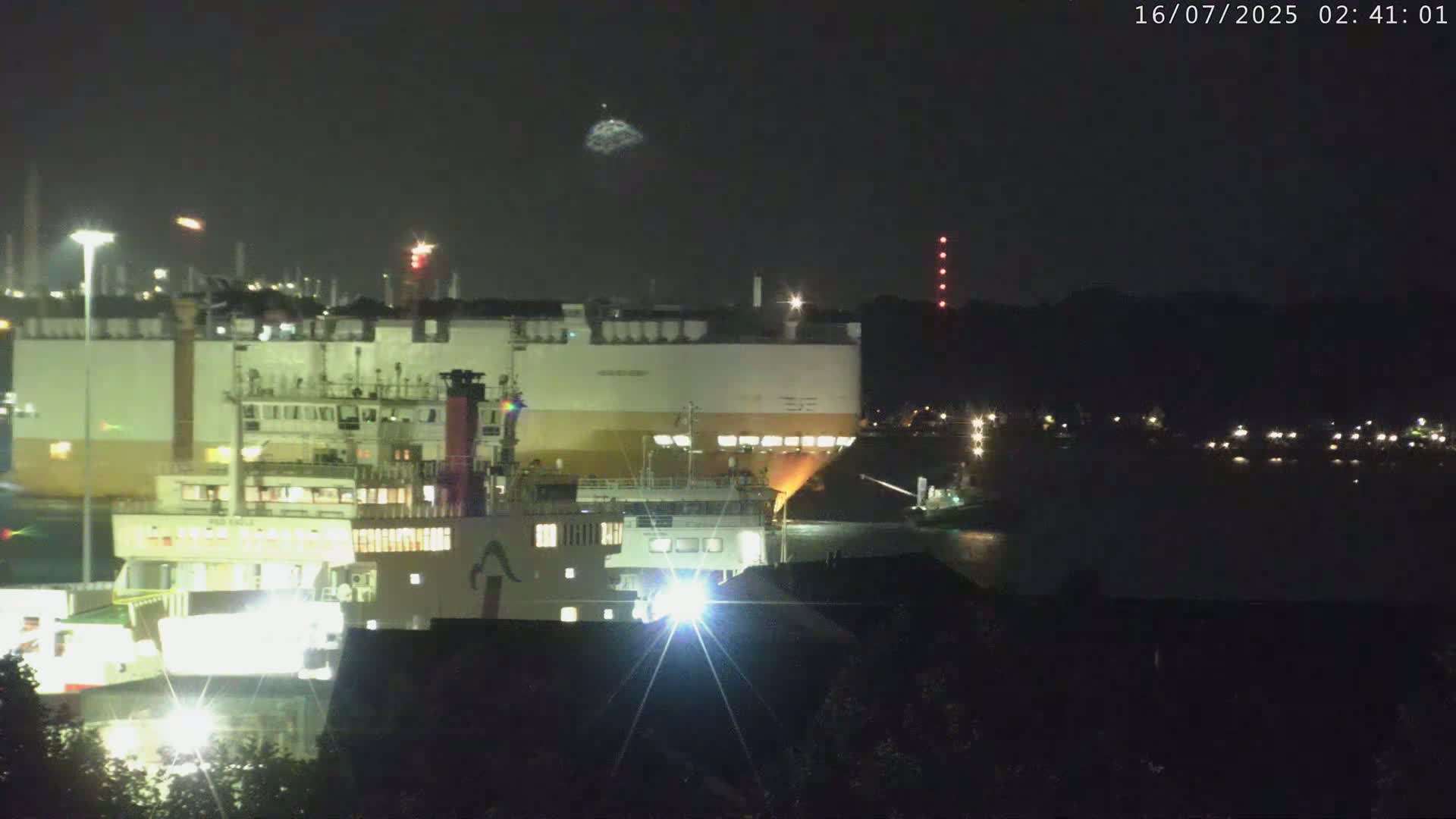 Port of Southampton Ocean Cruise Terminal (Berth 46) Live Cam - Southampton, Hampshire, South East, England, United Kingdom