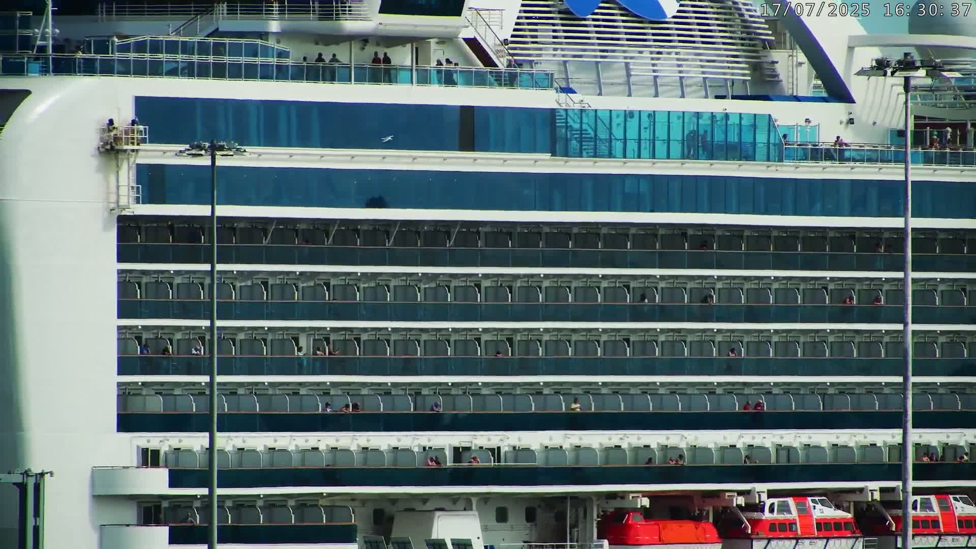 Port of Southampton Ocean Cruise Terminal (Berth 46) Live Cam - Southampton, Hampshire, South East, England, United Kingdom