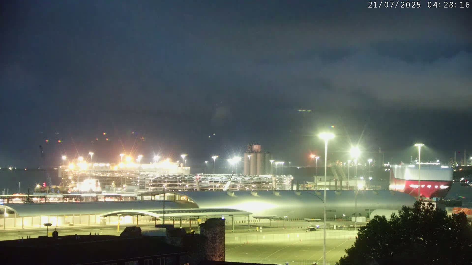 Port of Southampton Ocean Cruise Terminal (Berth 46) Live Cam - Southampton, Hampshire, South East, England, United Kingdom