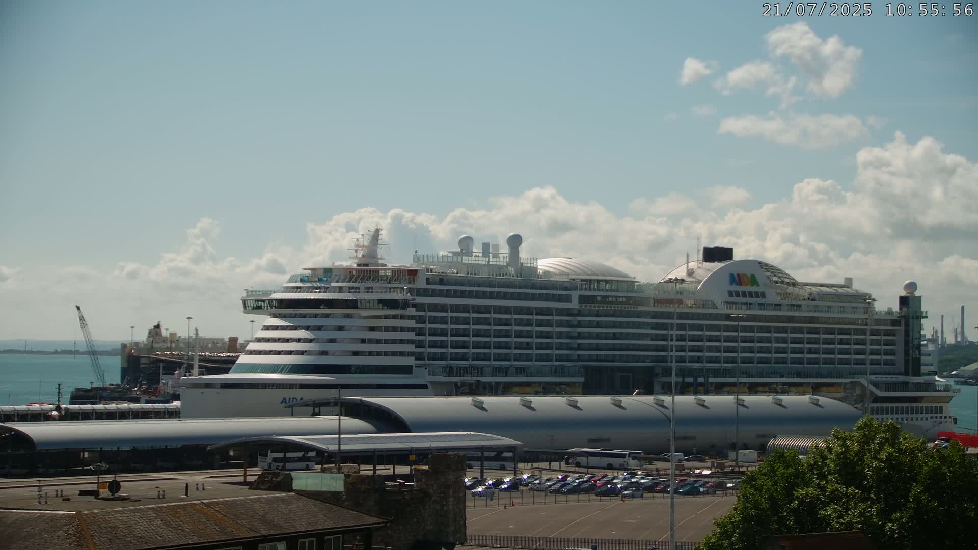 Port of Southampton Ocean Cruise Terminal (Berth 46) Live Cam - Southampton, Hampshire, South East, England, United Kingdom