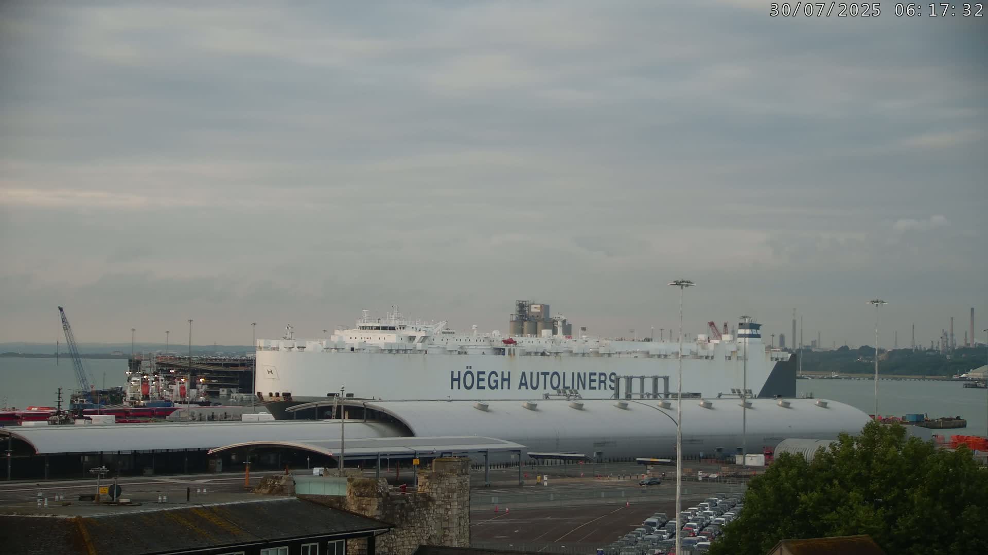 Port of Southampton Ocean Cruise Terminal (Berth 46) Live Cam - Southampton, Hampshire, South East, England, United Kingdom