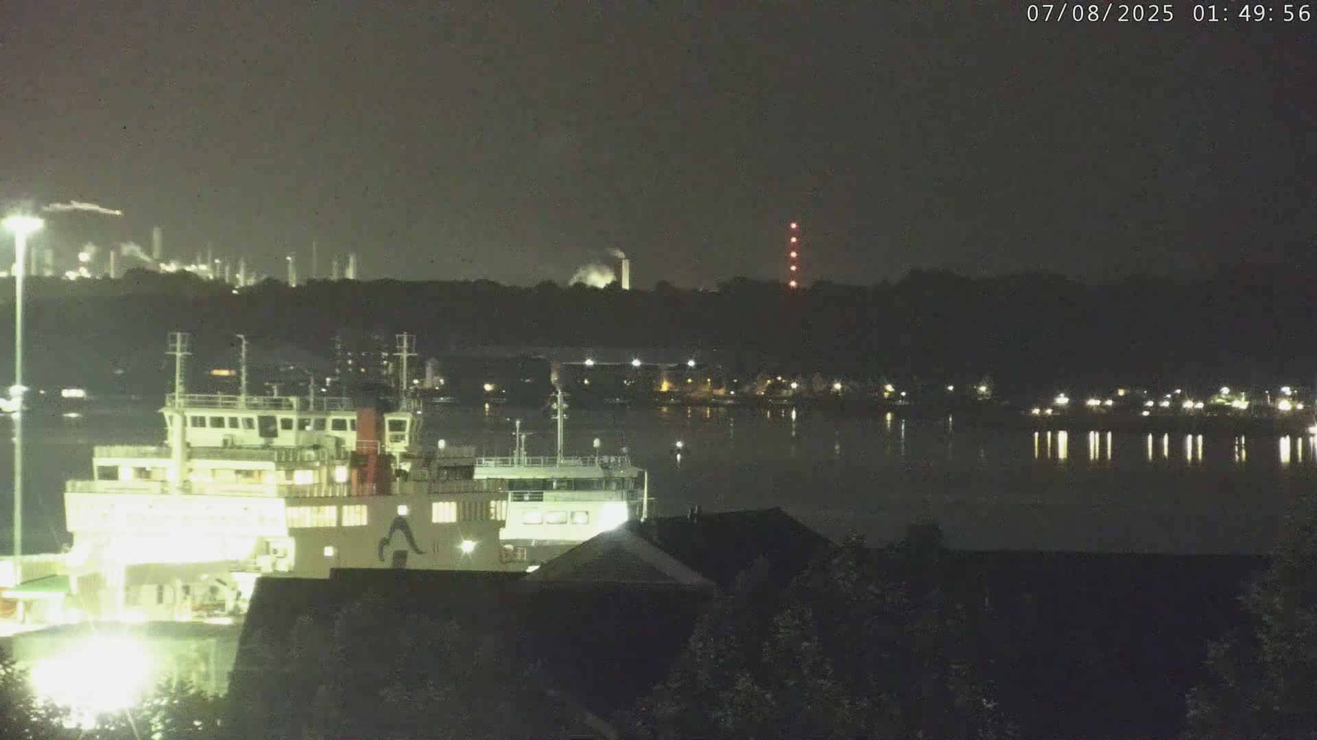 Port of Southampton Ocean Cruise Terminal (Berth 46) Live Cam - Southampton, Hampshire, South East, England, United Kingdom