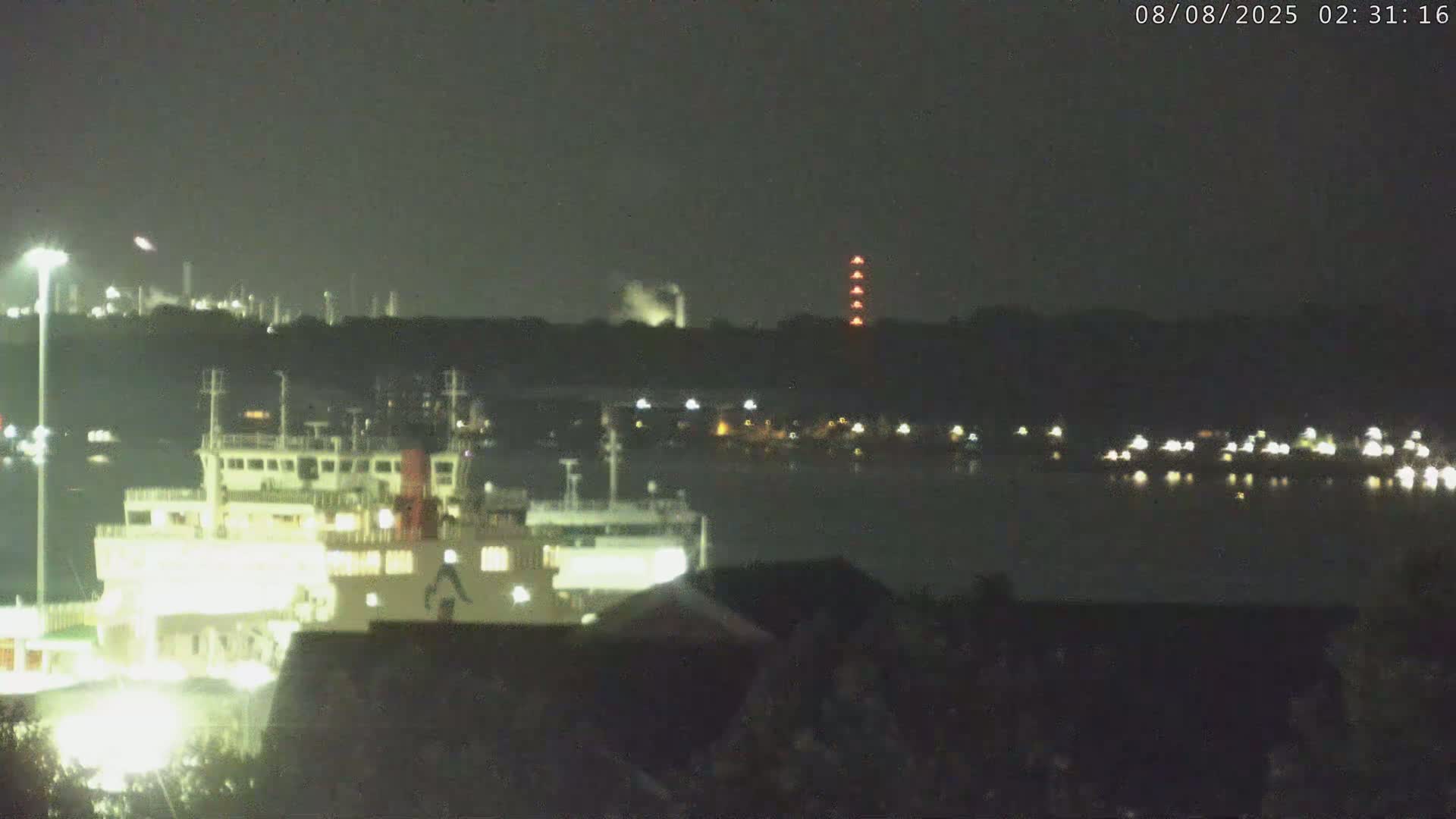 Port of Southampton Ocean Cruise Terminal (Berth 46) Live Cam - Southampton, Hampshire, South East, England, United Kingdom