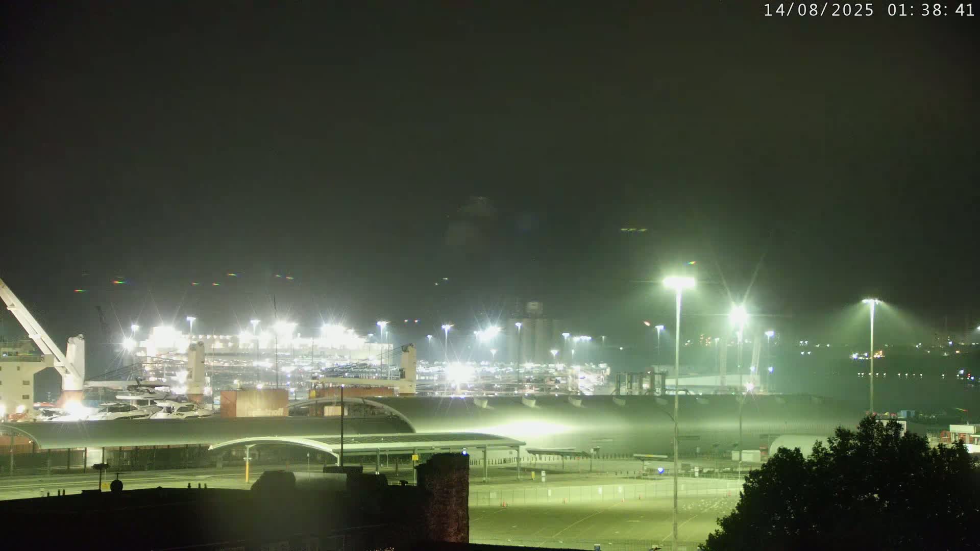 Port of Southampton Ocean Cruise Terminal (Berth 46) Live Cam - Southampton, Hampshire, South East, England, United Kingdom