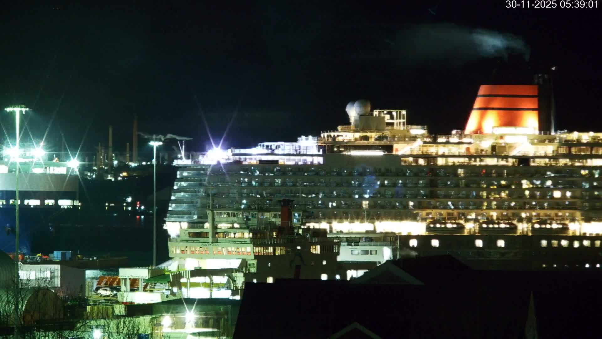 Port of Southampton Ocean Cruise Terminal (Berth 46) Live Cam - Southampton, Hampshire, South East, England, United Kingdom