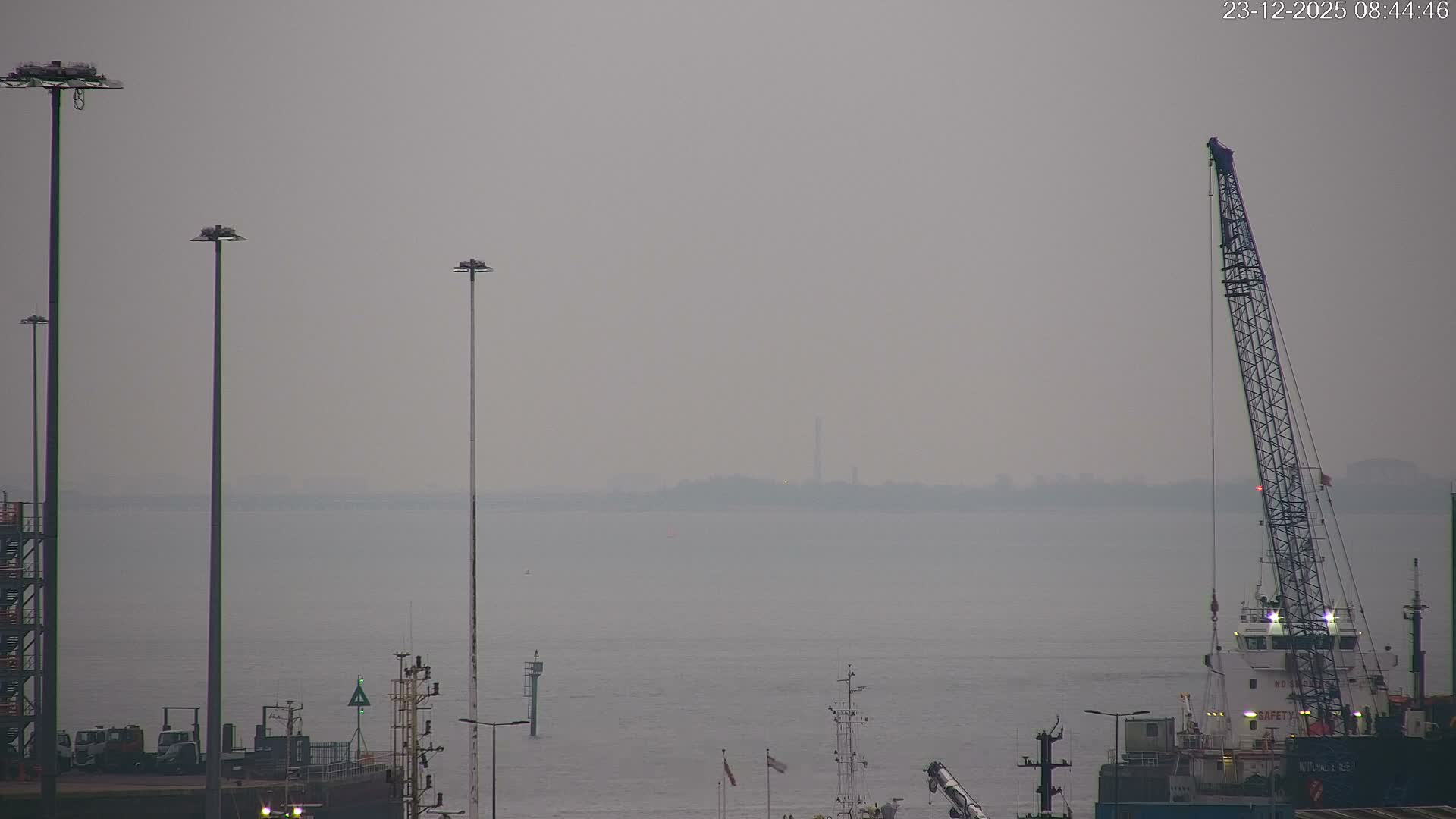 Port of Southampton Ocean Cruise Terminal (Berth 46) Live Cam - Southampton, Hampshire, South East, England, United Kingdom