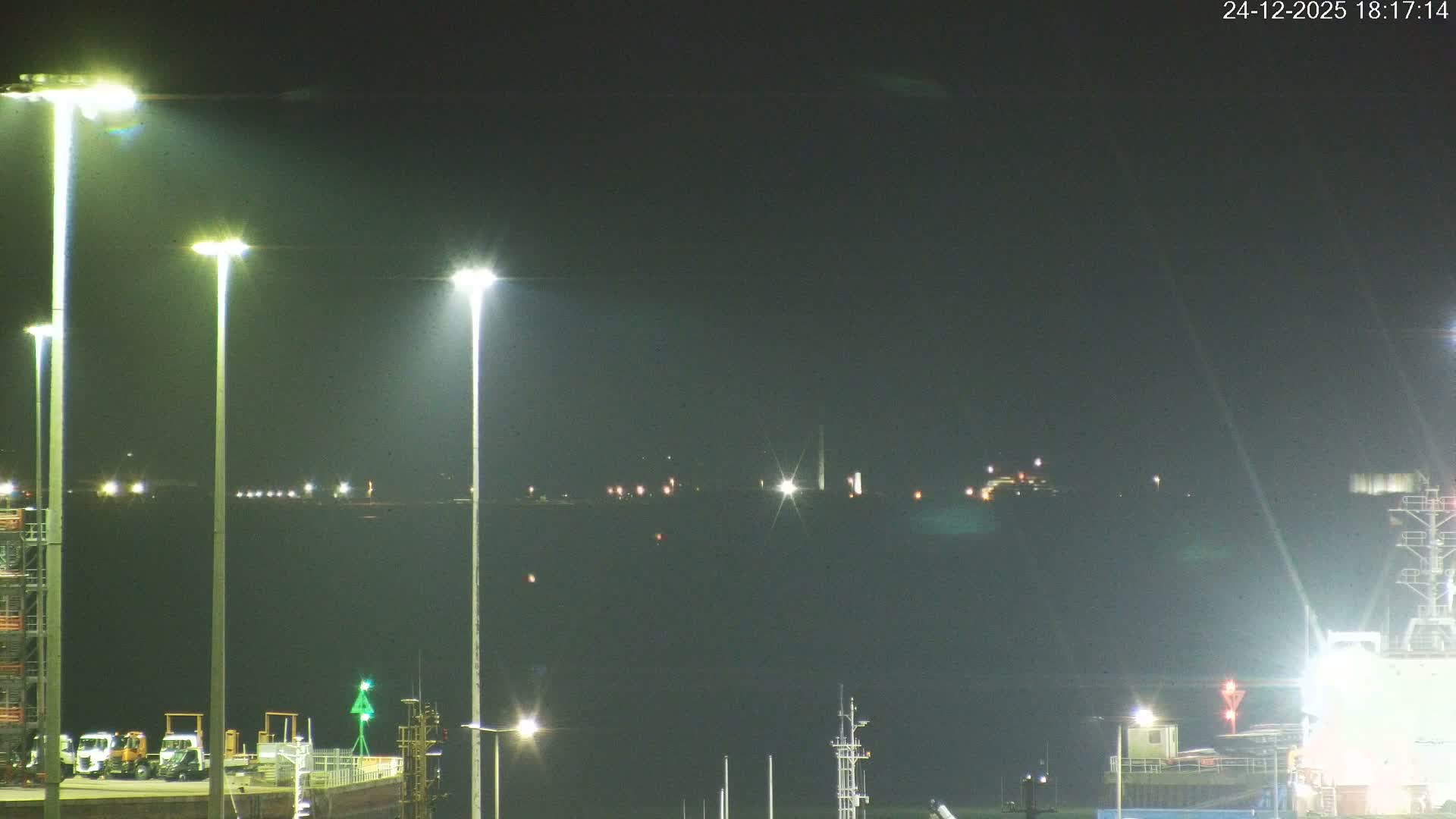 Port of Southampton Ocean Cruise Terminal (Berth 46) Live Cam - Southampton, Hampshire, South East, England, United Kingdom