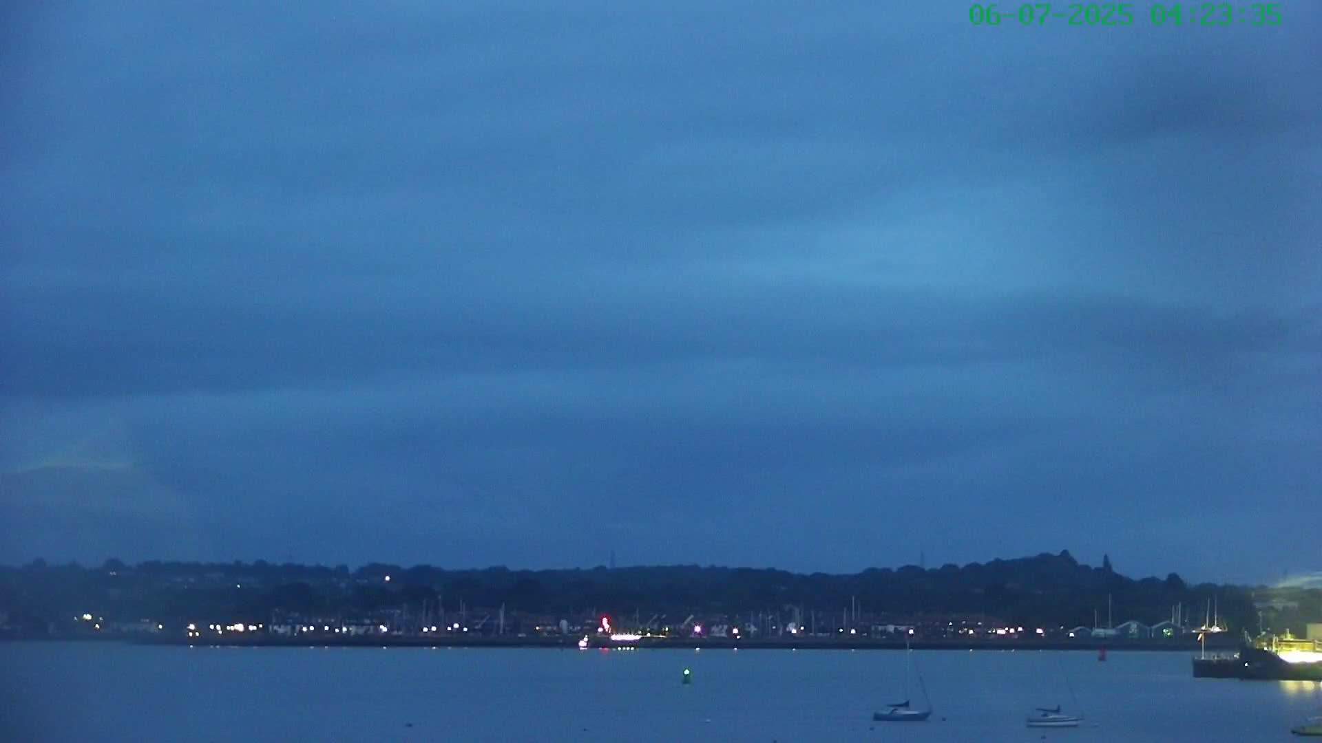 Southampton, Itchen River Agricultural Silos & Hyte View & (Tug & RoRo) Shipspotting  Live Cam - Southampton, Hampshire, South East, England, United Kingdom