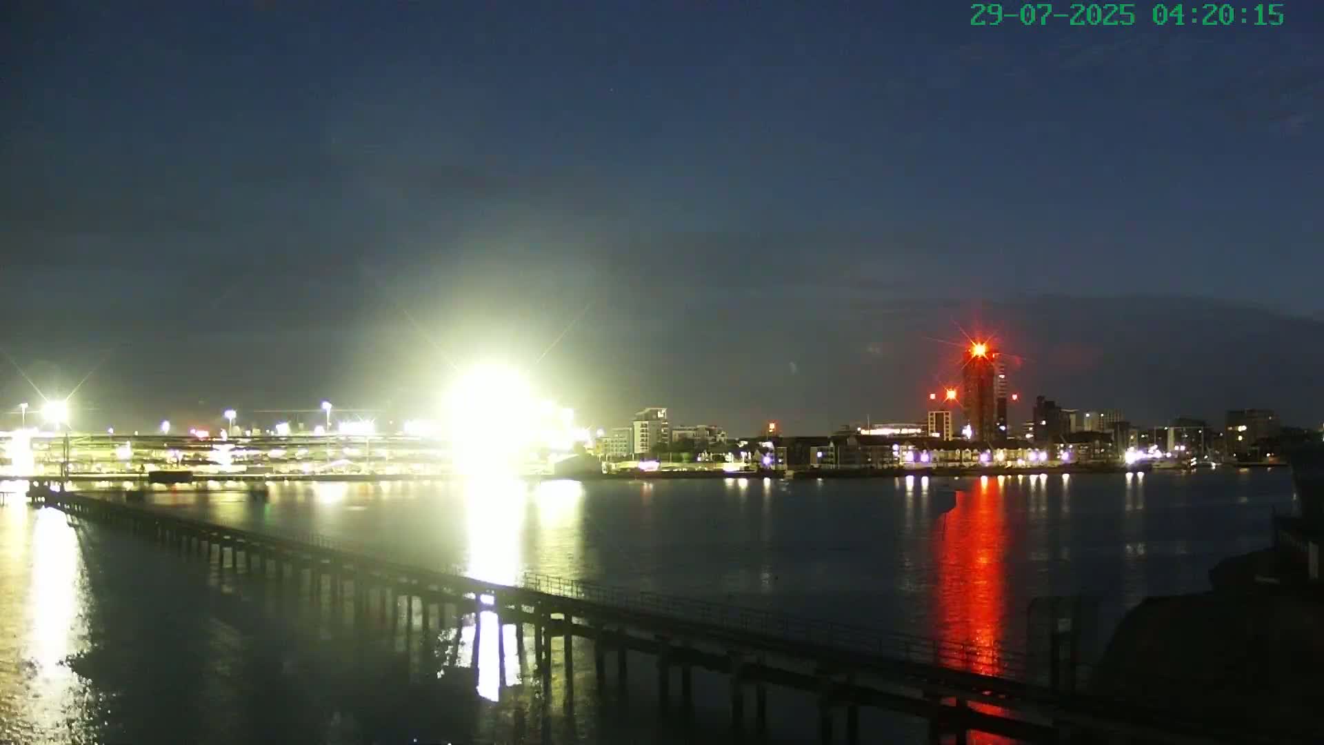Southampton, Itchen River Agricultural Silos & Hyte View & (Tug & RoRo) Shipspotting  Live Cam - Southampton, Hampshire, South East, England, United Kingdom