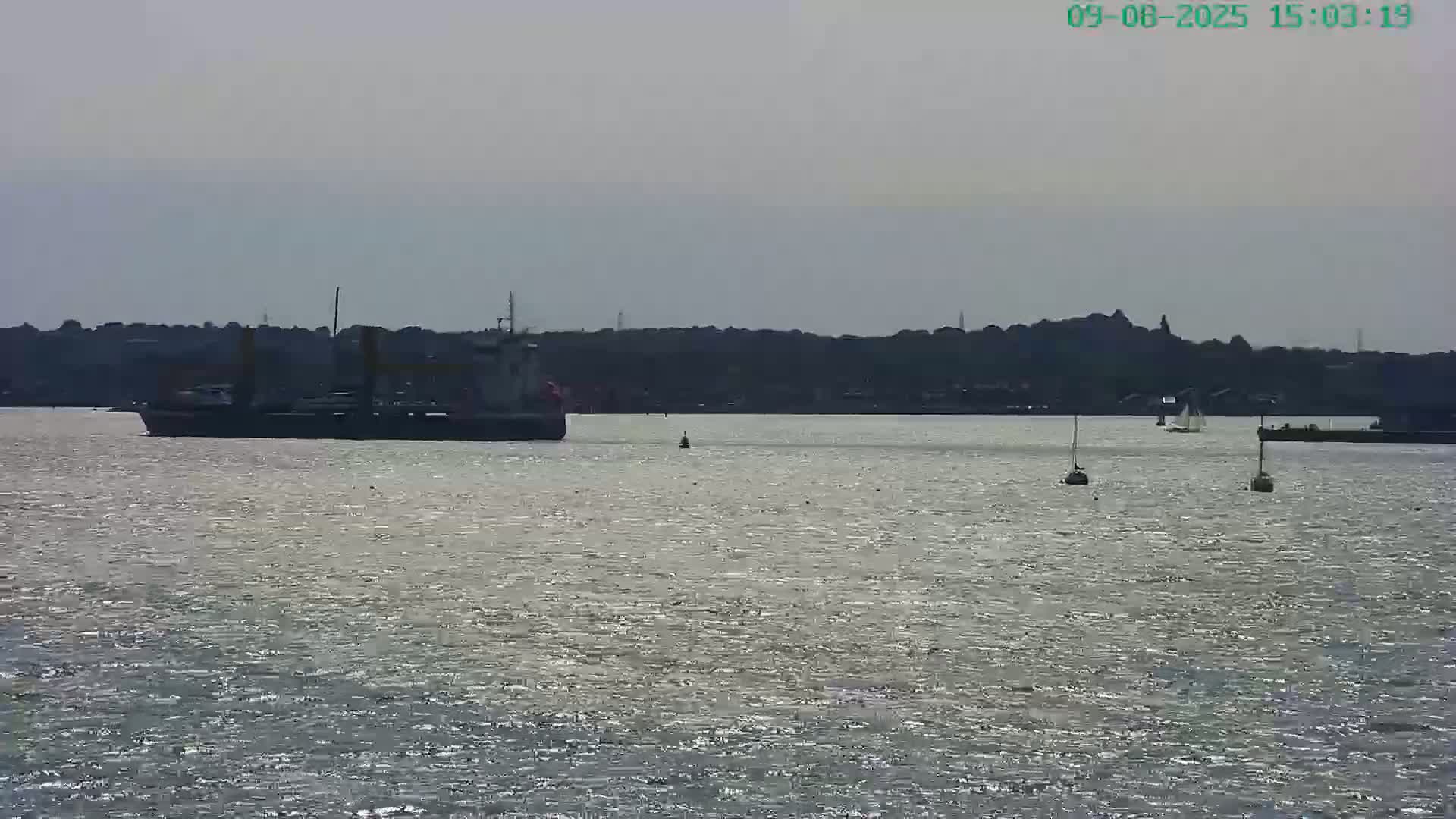 Southampton, Itchen River Agricultural Silos & Hyte View & (Tug & RoRo) Shipspotting  Live Cam - Southampton, Hampshire, South East, England, United Kingdom