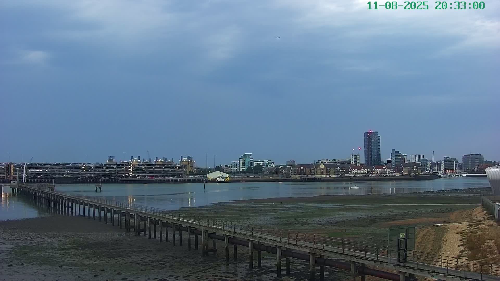 Southampton, Itchen River Agricultural Silos & Hyte View & (Tug & RoRo) Shipspotting  Live Cam - Southampton, Hampshire, South East, England, United Kingdom
