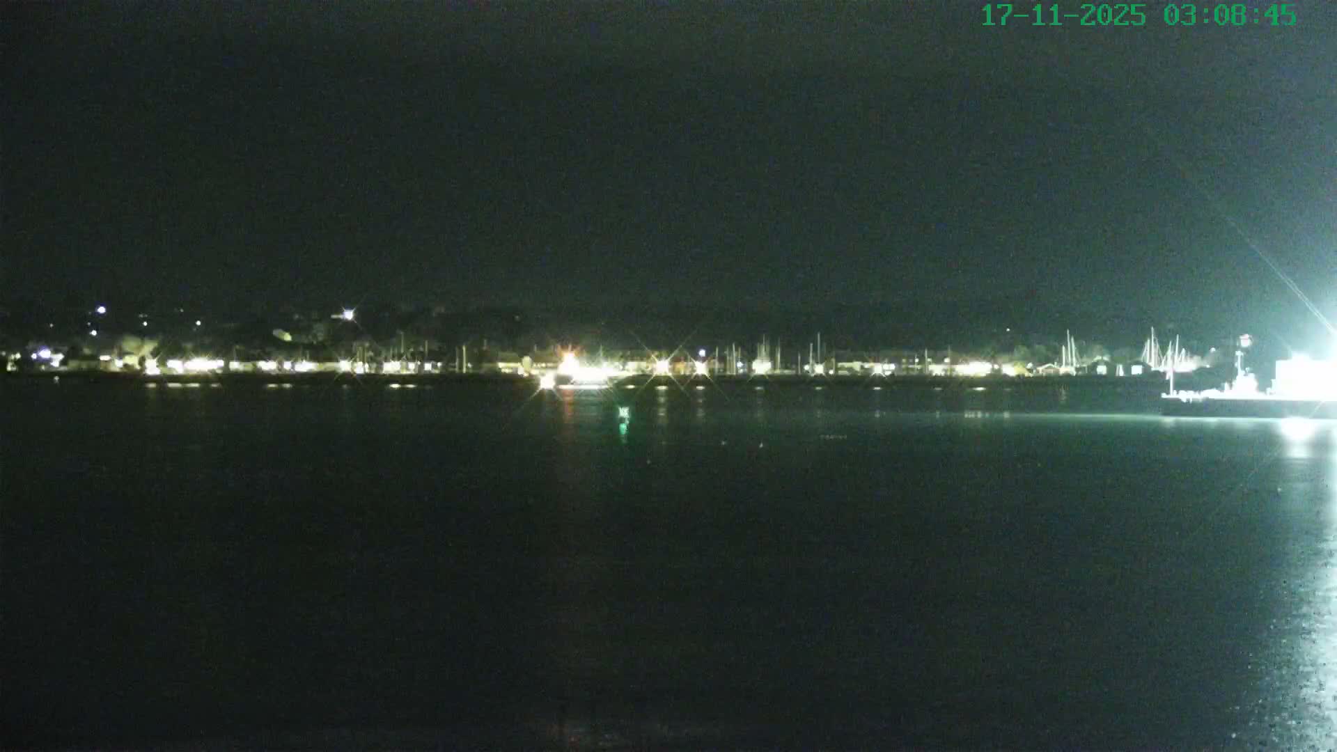 Southampton, Itchen River Agricultural Silos & Hyte View & (Tug & RoRo) Shipspotting  Live Cam - Southampton, Hampshire, South East, England, United Kingdom