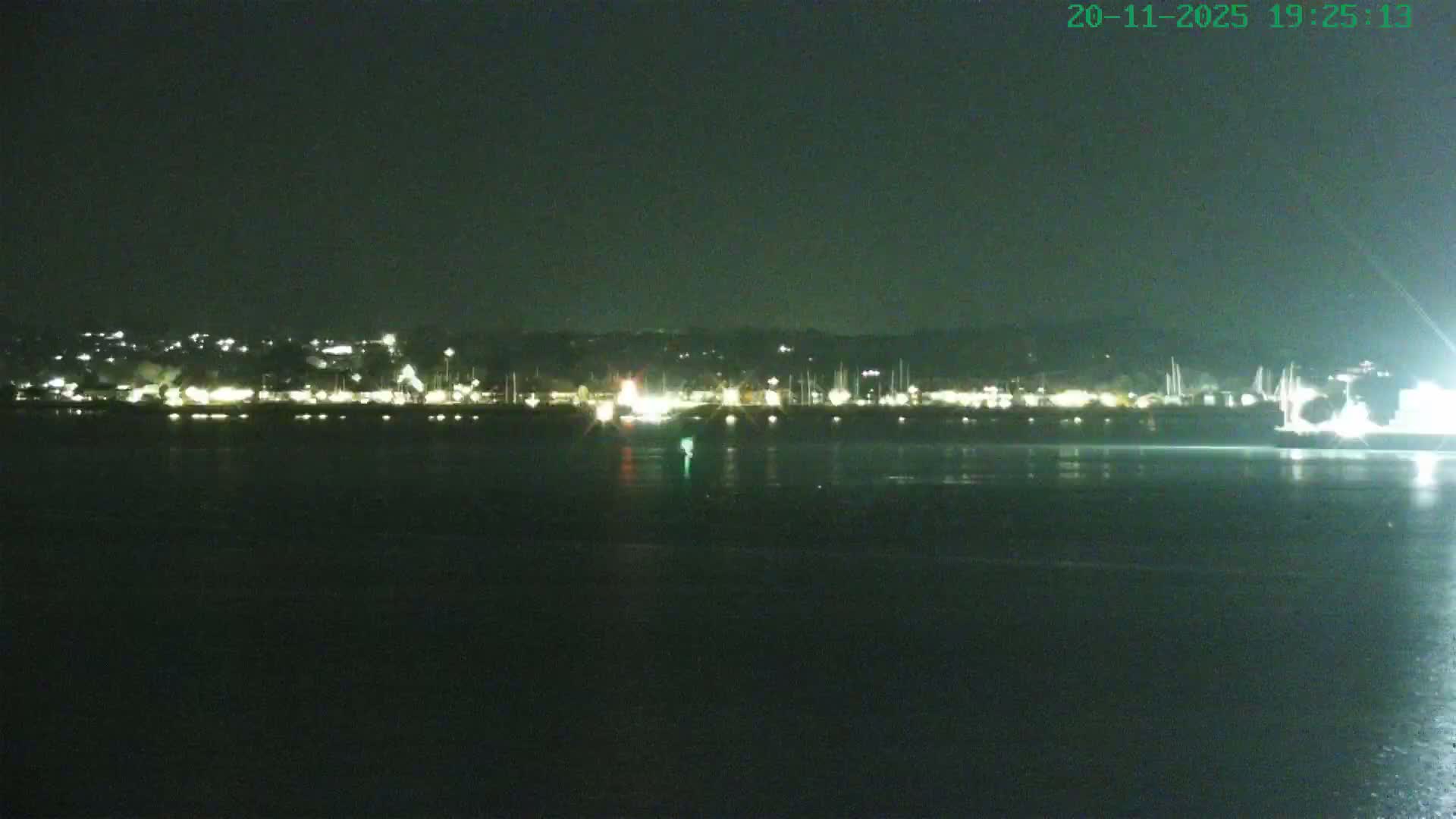 Southampton, Itchen River Agricultural Silos & Hyte View & (Tug & RoRo) Shipspotting  Live Cam - Southampton, Hampshire, South East, England, United Kingdom