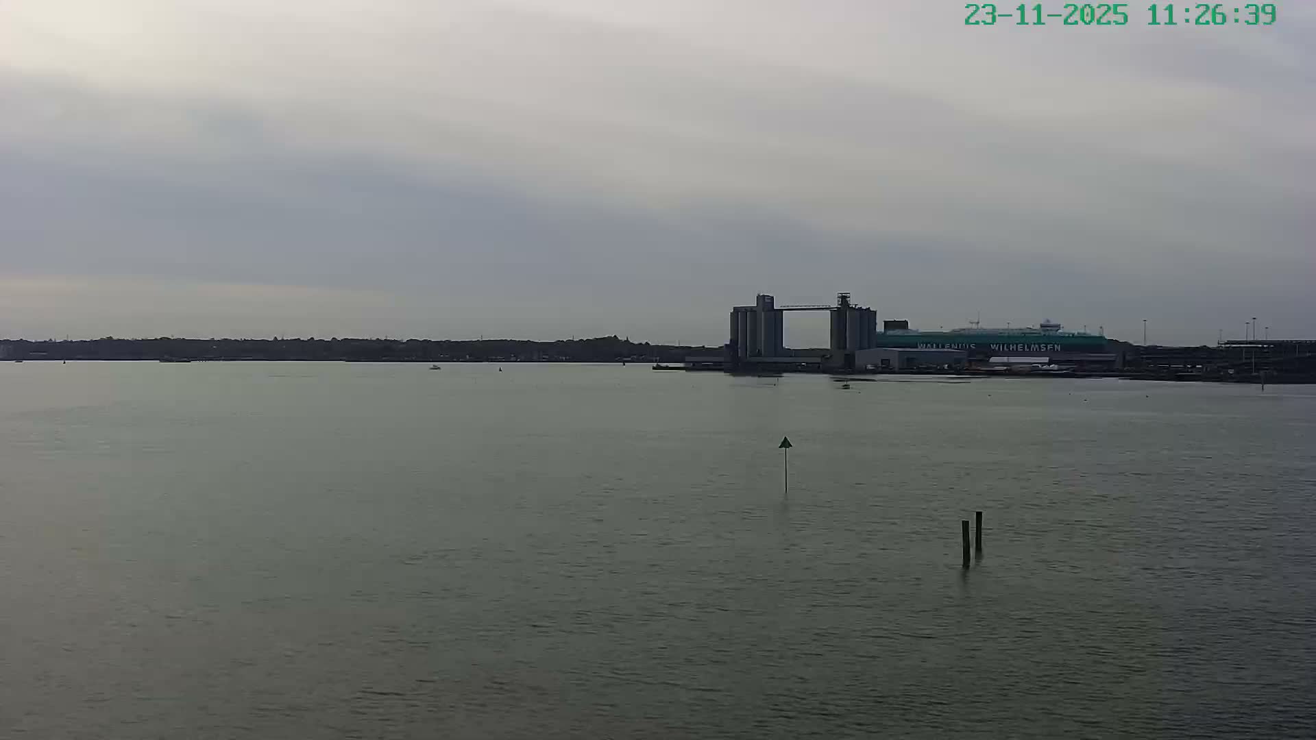 Southampton, Itchen River Agricultural Silos & Hyte View & (Tug & RoRo) Shipspotting  Live Cam - Southampton, Hampshire, South East, England, United Kingdom