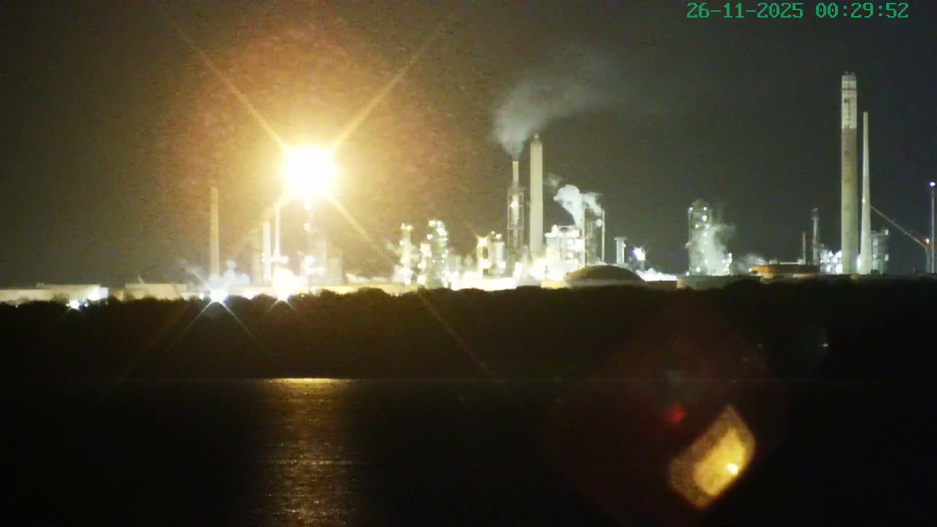 Southampton, Itchen River Agricultural Silos & Hyte View & (Tug & RoRo) Shipspotting  Live Cam - Southampton, Hampshire, South East, England, United Kingdom