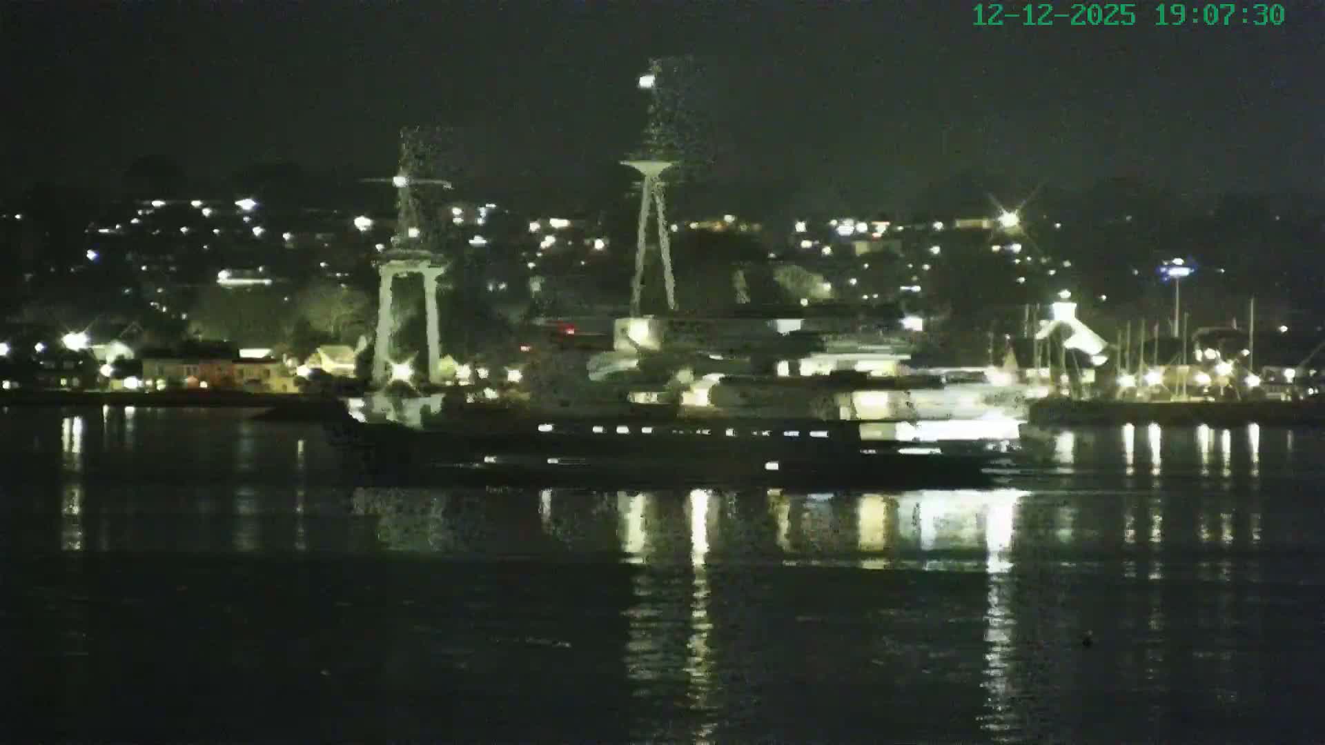 Southampton, Itchen River Agricultural Silos & Hyte View & (Tug & RoRo) Shipspotting  Live Cam - Southampton, Hampshire, South East, England, United Kingdom