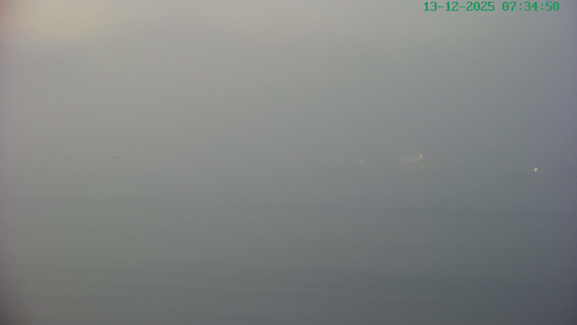 Southampton, Itchen River Agricultural Silos & Hyte View & (Tug & RoRo) Shipspotting  Live Cam - Southampton, Hampshire, South East, England, United Kingdom