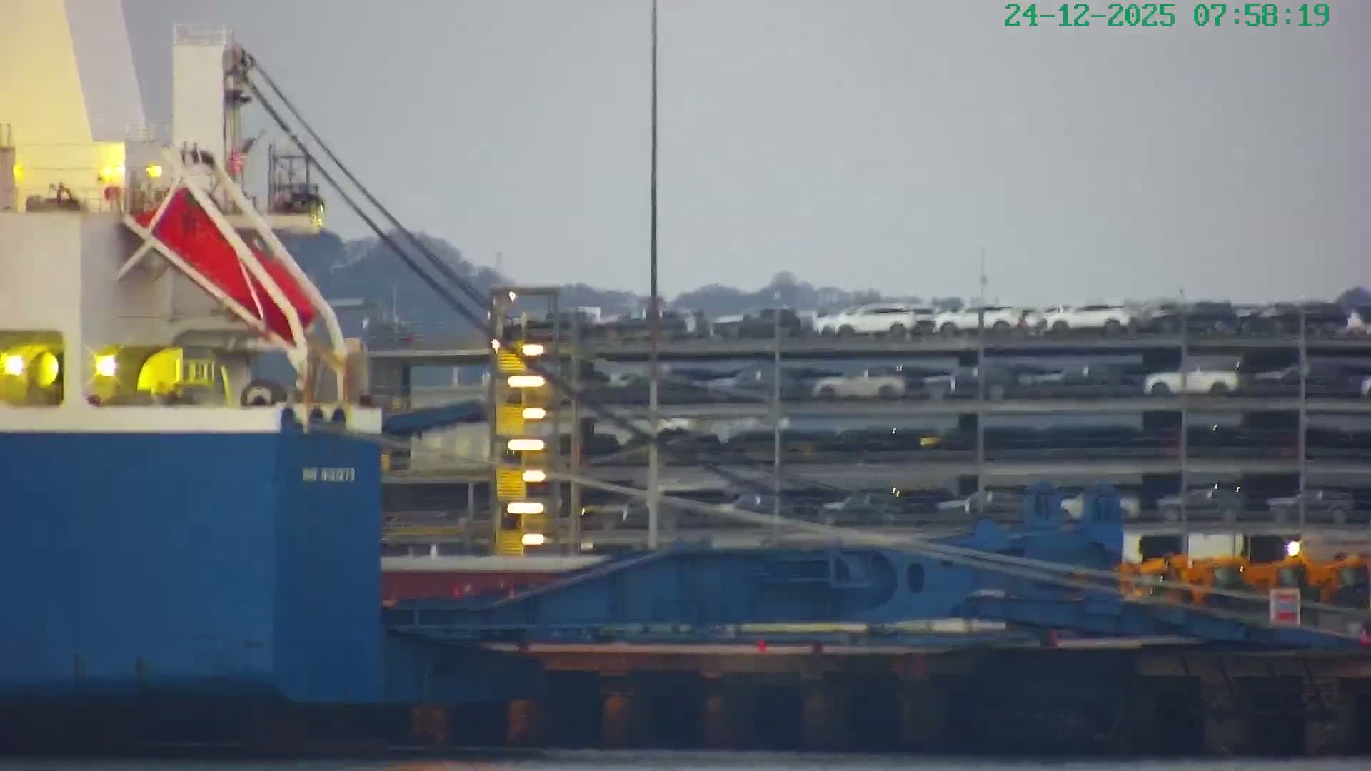 Southampton, Itchen River Agricultural Silos & Hyte View & (Tug & RoRo) Shipspotting  Live Cam - Southampton, Hampshire, South East, England, United Kingdom