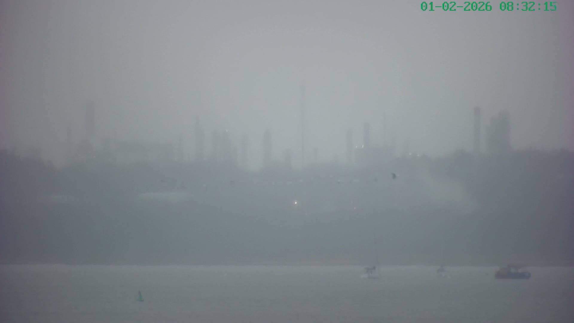 Southampton, Itchen River Agricultural Silos & Hyte View & (Tug & RoRo) Shipspotting  Live Cam - Southampton, Hampshire, South East, England, United Kingdom