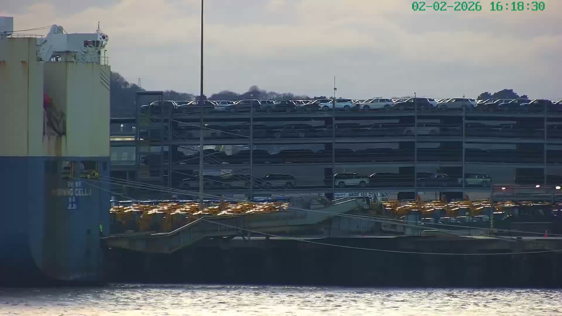 Southampton, Itchen River Agricultural Silos & Hyte View & (Tug & RoRo) Shipspotting  Live Cam - Southampton, Hampshire, South East, England, United Kingdom