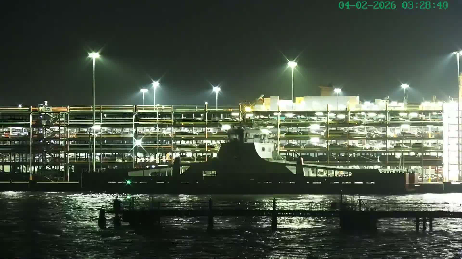 Southampton, Itchen River Agricultural Silos & Hyte View & (Tug & RoRo) Shipspotting  Live Cam - Southampton, Hampshire, South East, England, United Kingdom