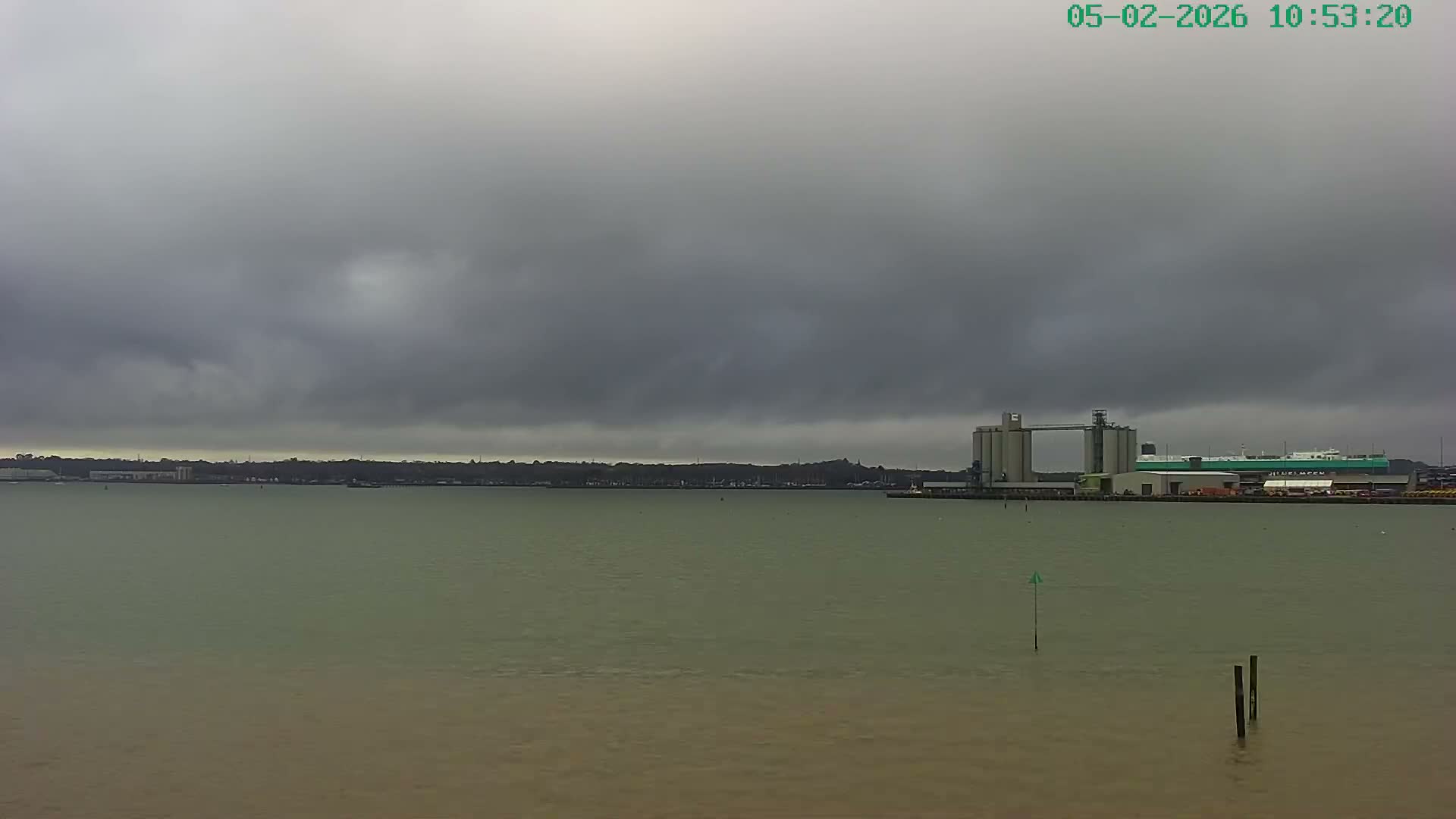 Southampton, Itchen River Agricultural Silos & Hyte View & (Tug & RoRo) Shipspotting  Live Cam - Southampton, Hampshire, South East, England, United Kingdom