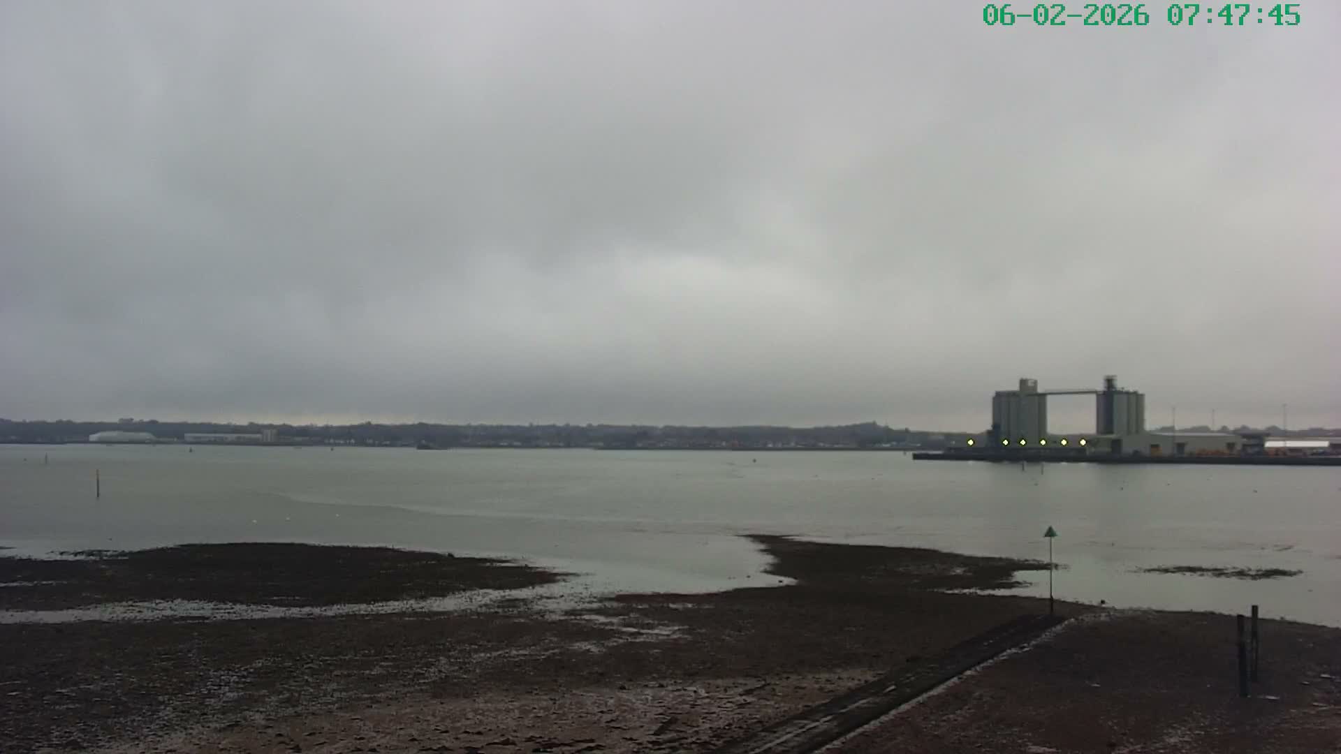Southampton, Itchen River Agricultural Silos & Hyte View & (Tug & RoRo) Shipspotting  Live Cam - Southampton, Hampshire, South East, England, United Kingdom