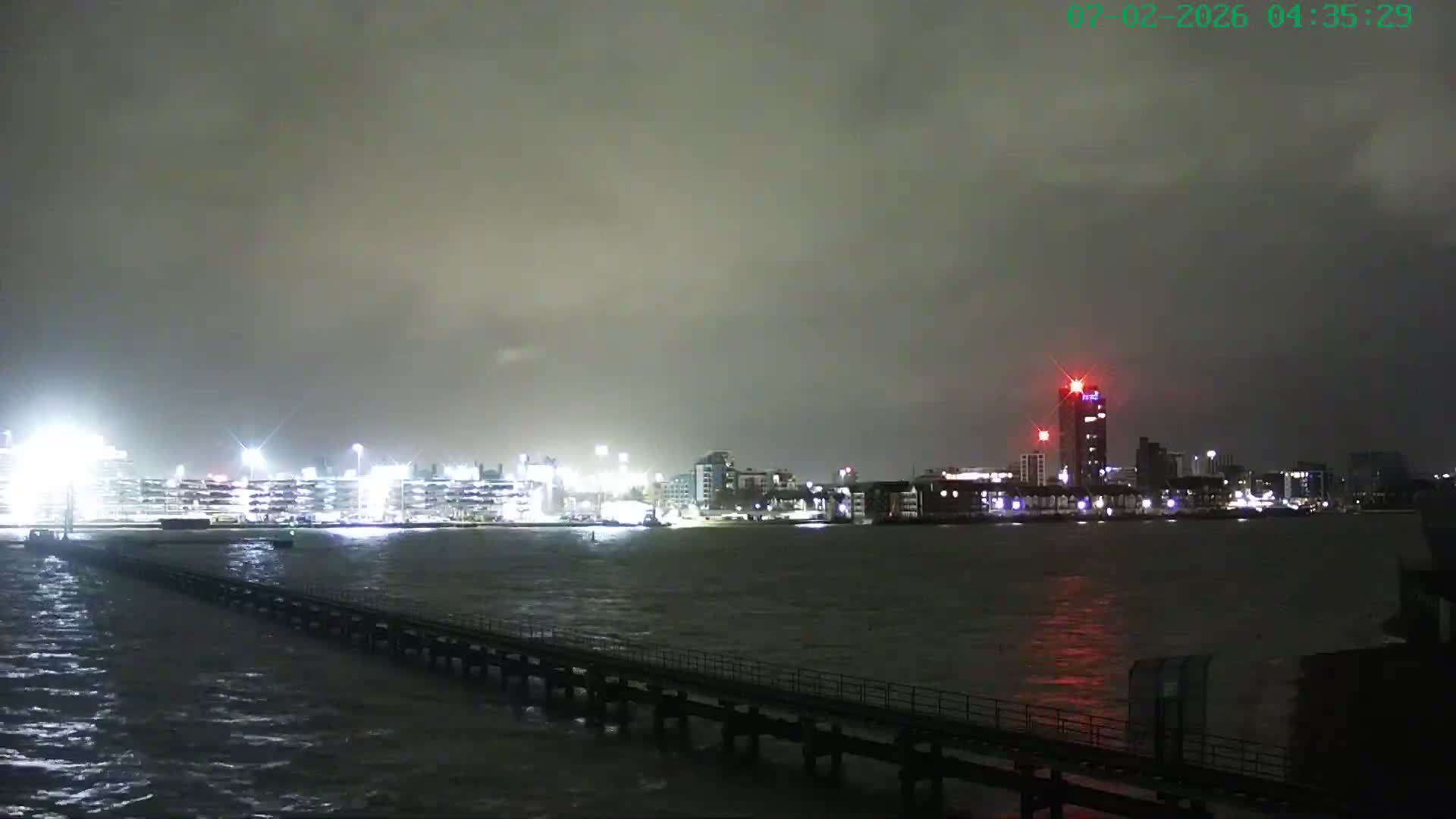 Southampton, Itchen River Agricultural Silos & Hyte View & (Tug & RoRo) Shipspotting  Live Cam - Southampton, Hampshire, South East, England, United Kingdom