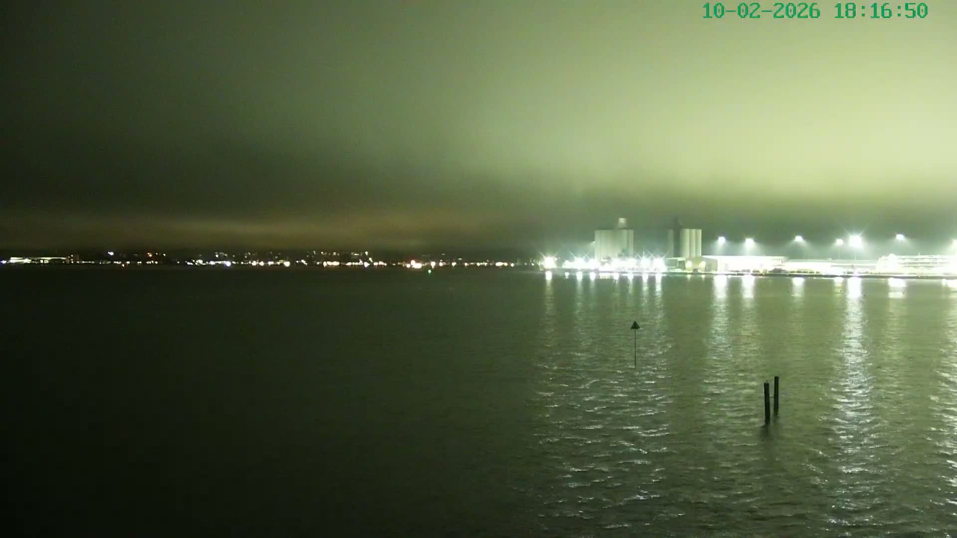 Southampton, Itchen River Agricultural Silos & Hyte View & (Tug & RoRo) Shipspotting  Live Cam - Southampton, Hampshire, South East, England, United Kingdom