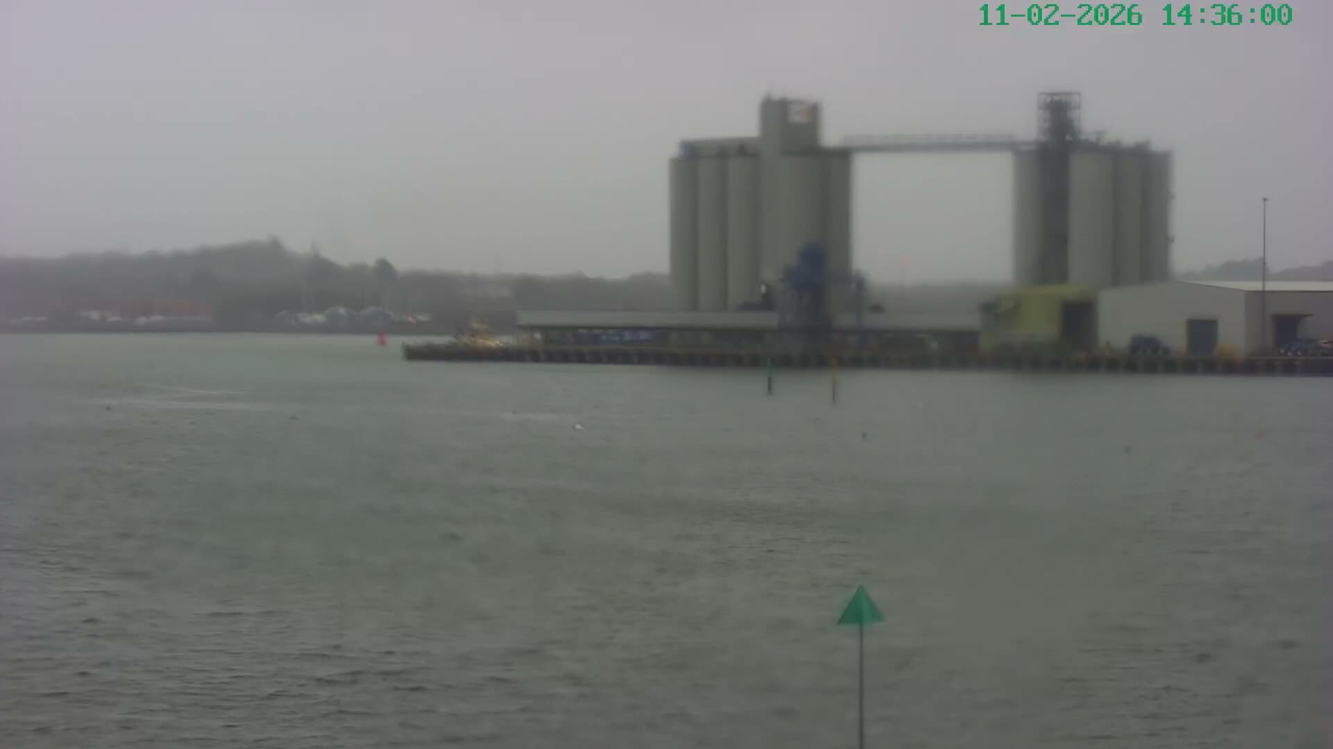 Southampton, Itchen River Agricultural Silos & Hyte View & (Tug & RoRo) Shipspotting  Live Cam - Southampton, Hampshire, South East, England, United Kingdom
