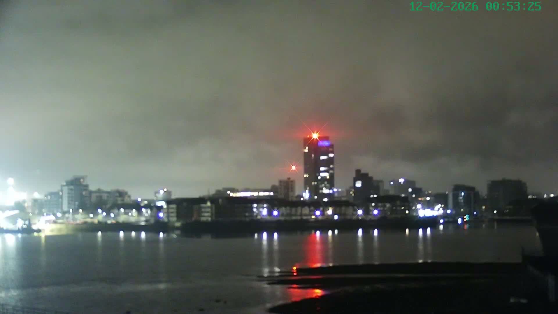 Southampton, Itchen River Agricultural Silos & Hyte View & (Tug & RoRo) Shipspotting  Live Cam - Southampton, Hampshire, South East, England, United Kingdom