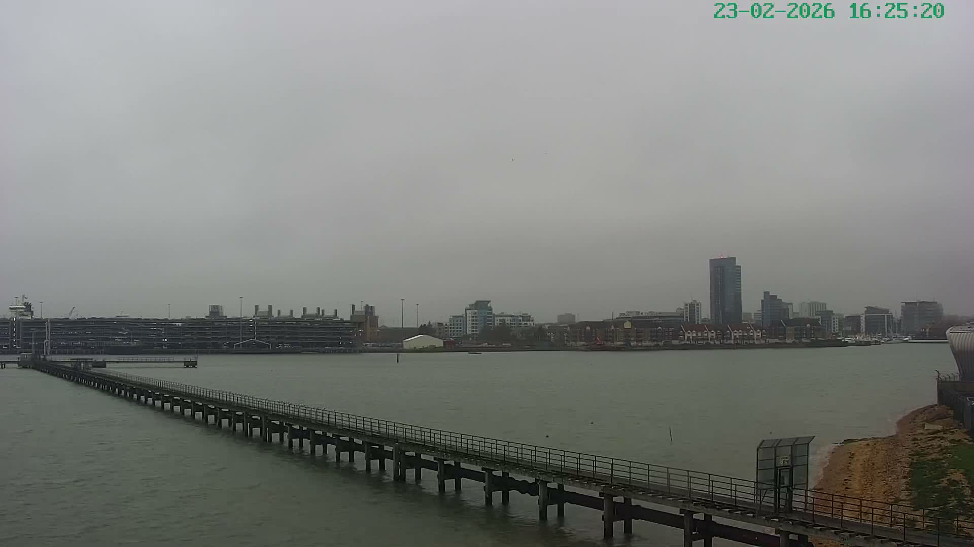 Southampton, Itchen River Agricultural Silos & Hyte View & (Tug & RoRo) Shipspotting  Live Cam - Southampton, Hampshire, South East, England, United Kingdom