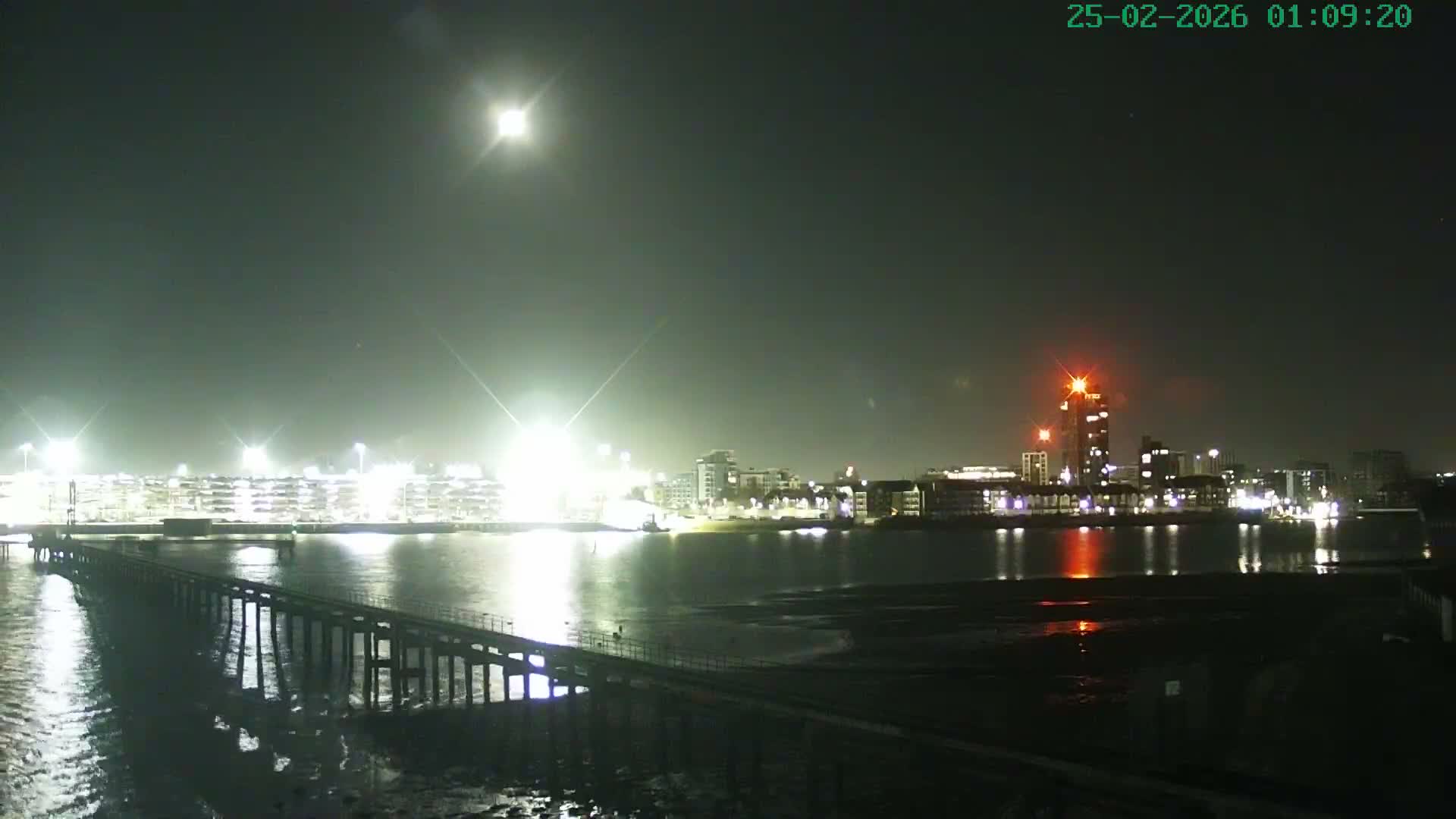 Southampton, Itchen River Agricultural Silos & Hyte View & (Tug & RoRo) Shipspotting  Live Cam - Southampton, Hampshire, South East, England, United Kingdom