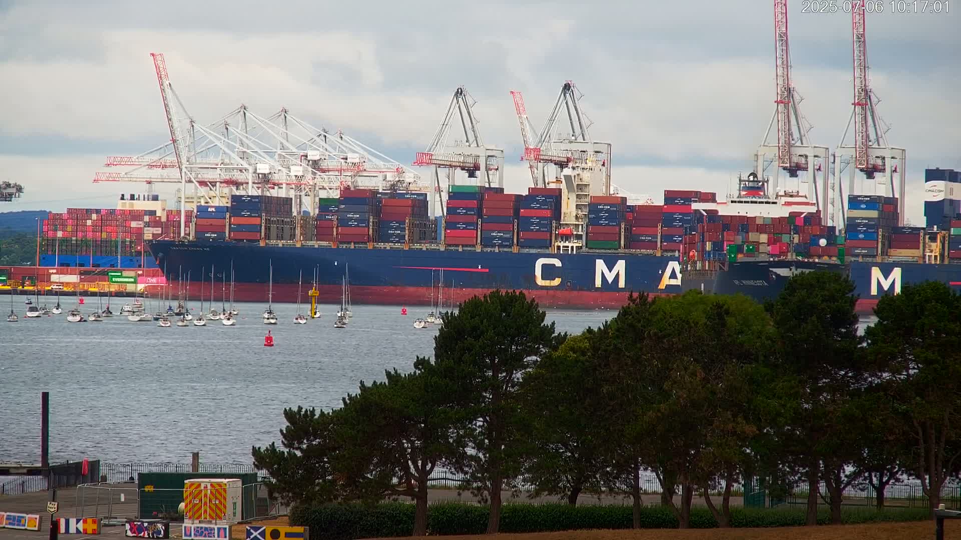 Southampton, Container Port & River Test Container Ship Shipspotting Live Cam - Southampton, Hampshire, South East, England, United Kingdom
