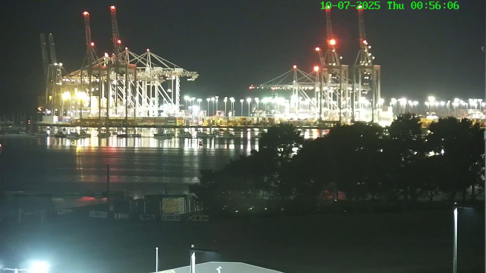 Southampton, Container Port & River Test Container Ship Shipspotting Live Cam - Southampton, Hampshire, South East, England, United Kingdom
