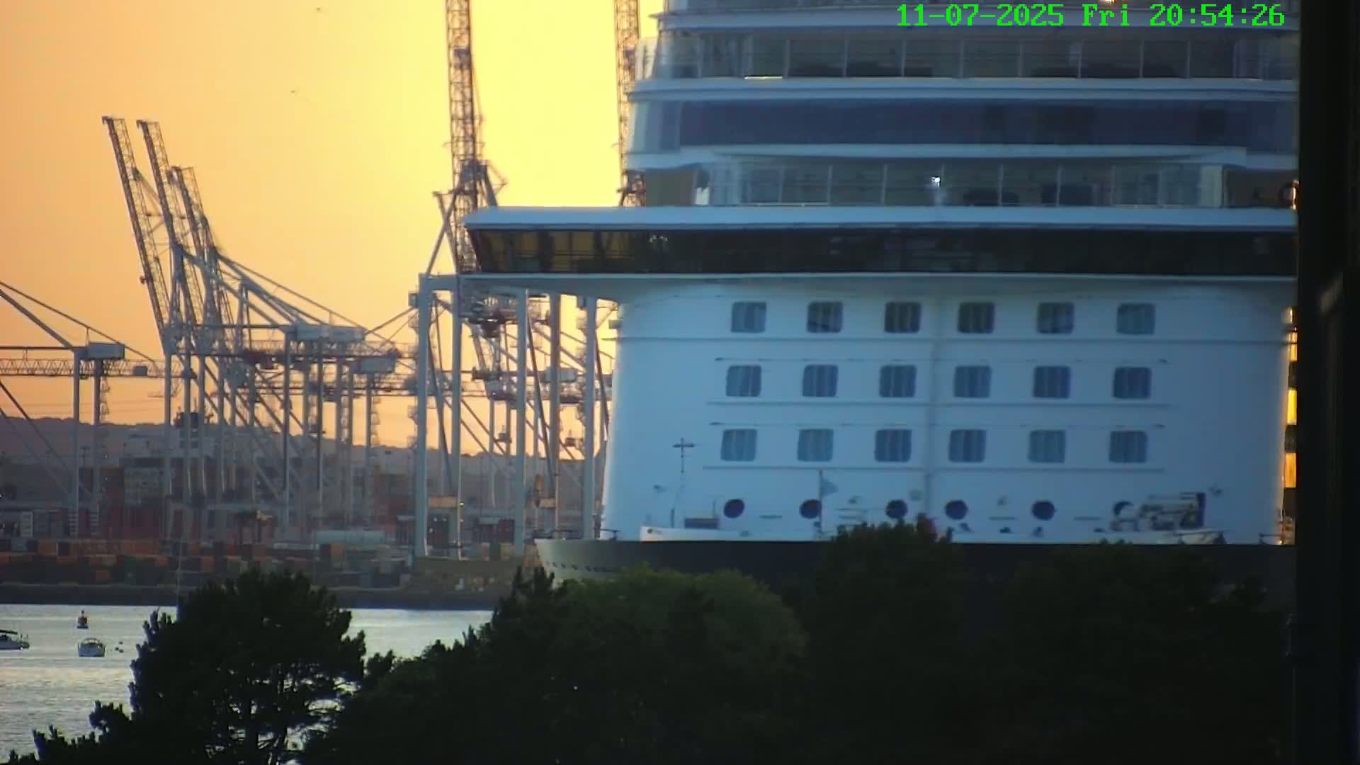 Southampton, Container Port & River Test Container Ship Shipspotting Live Cam - Southampton, Hampshire, South East, England, United Kingdom