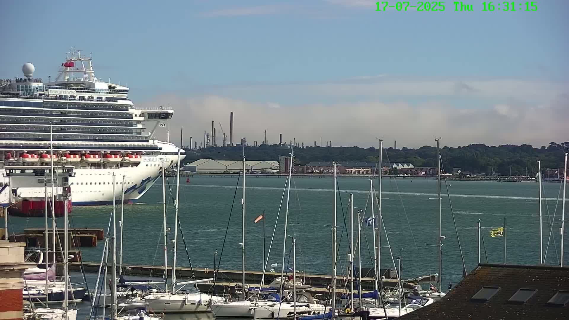 Southampton, Container Port & River Test Container Ship Shipspotting Live Cam - Southampton, Hampshire, South East, England, United Kingdom