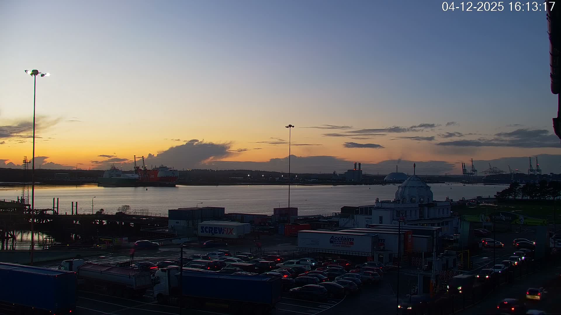 Southampton, Container Port & River Test Container Ship Shipspotting Live Cam - Southampton, Hampshire, South East, England, United Kingdom