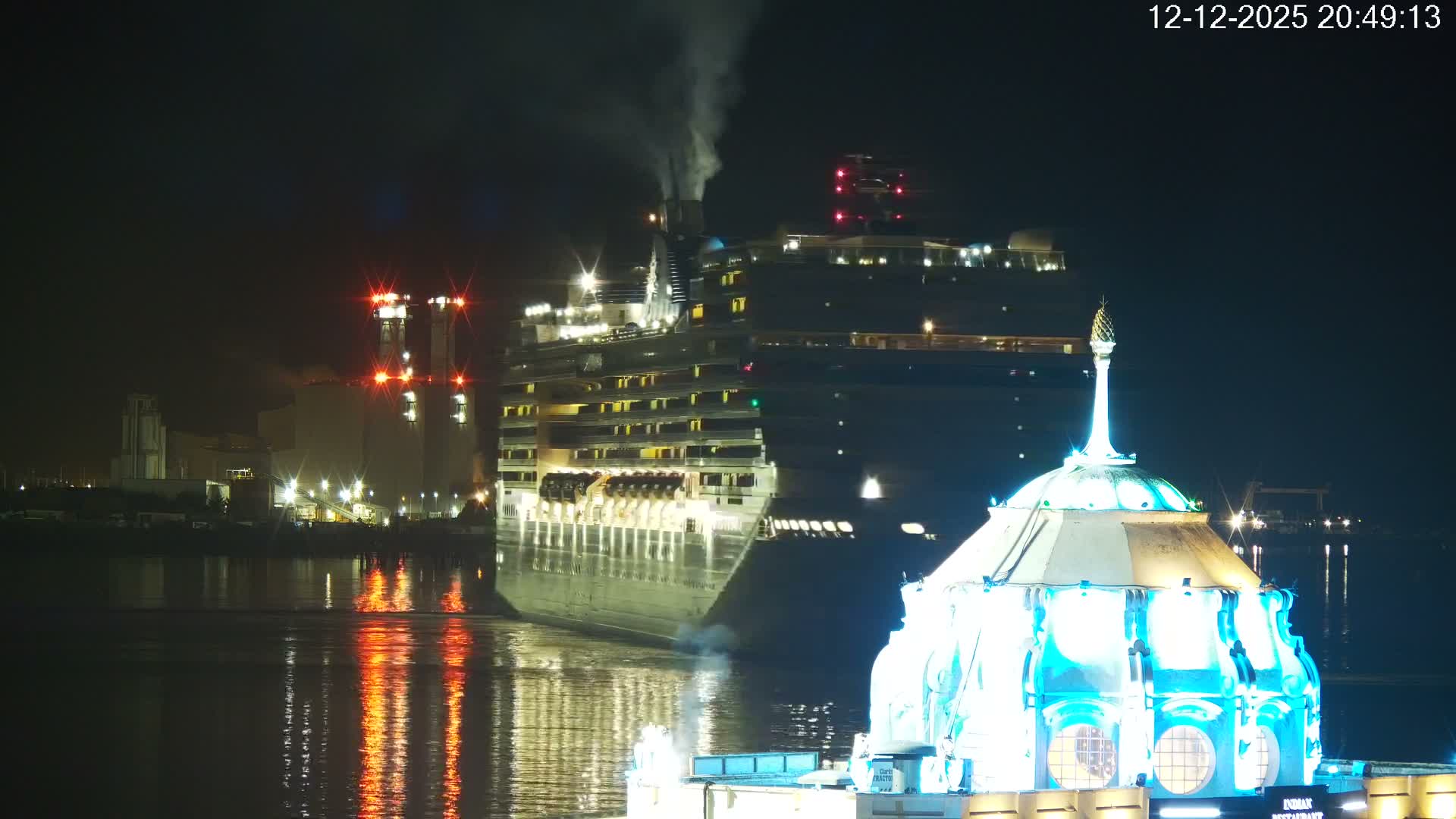 Southampton, Container Port & River Test Container Ship Shipspotting Live Cam - Southampton, Hampshire, South East, England, United Kingdom