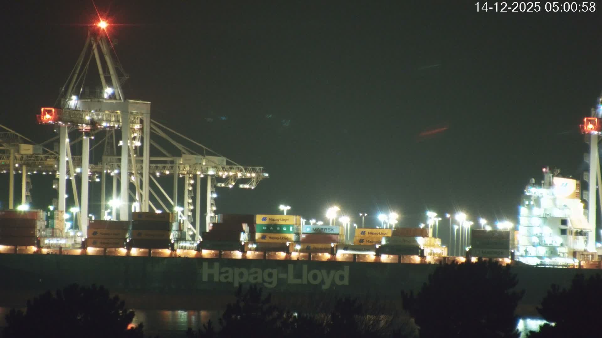 Southampton, Container Port & River Test Container Ship Shipspotting Live Cam - Southampton, Hampshire, South East, England, United Kingdom