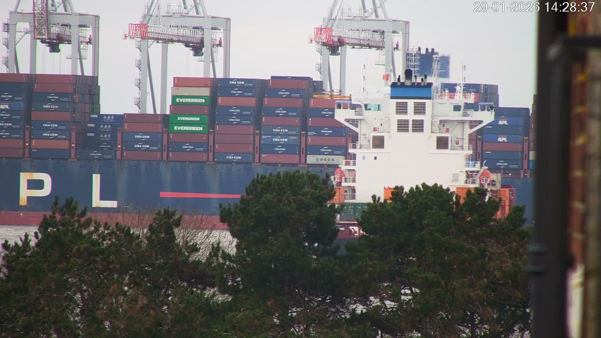 Southampton, Container Port & River Test Container Ship Shipspotting Live Cam - Southampton, Hampshire, South East, England, United Kingdom