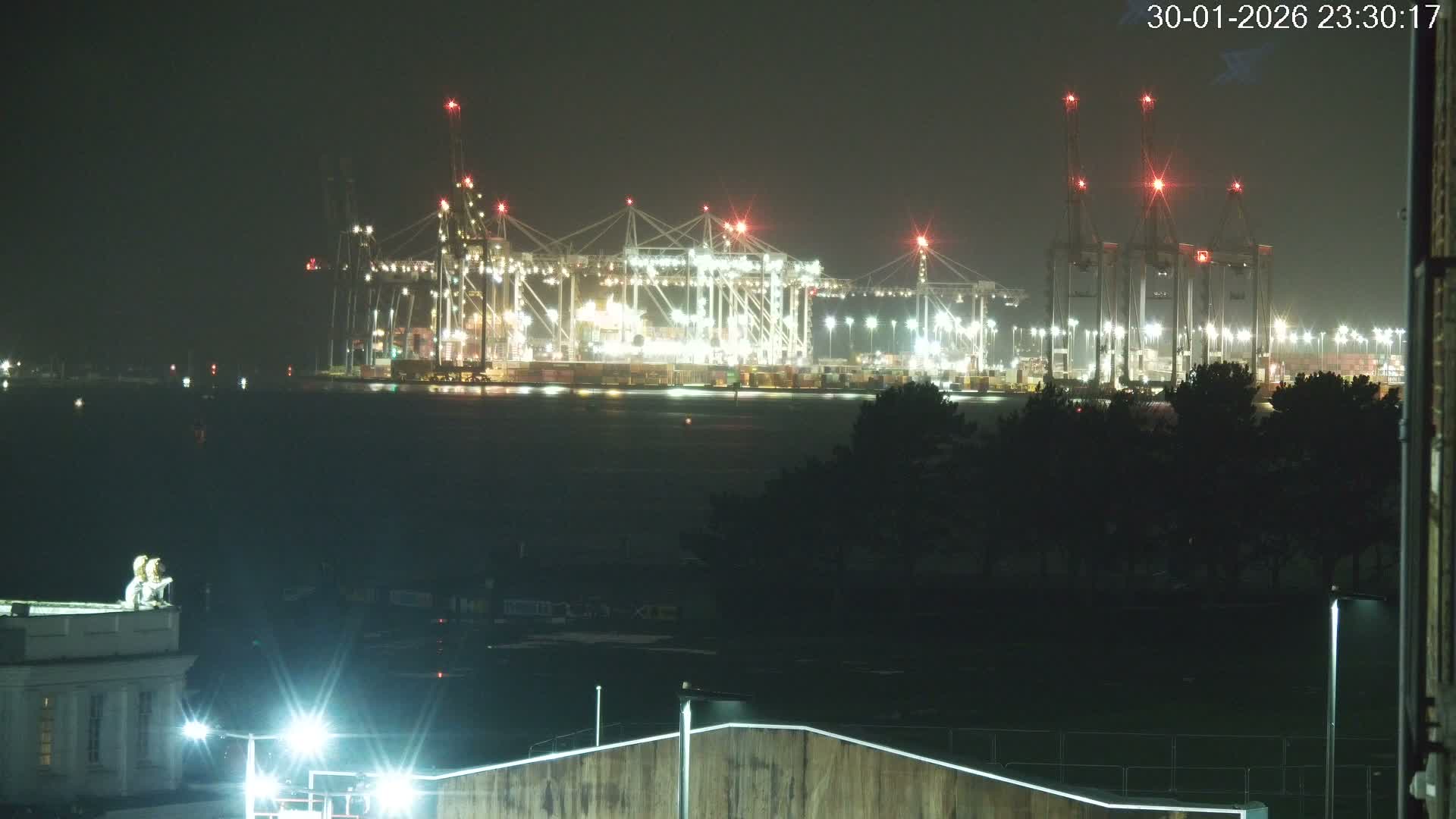 Southampton, Container Port & River Test Container Ship Shipspotting Live Cam - Southampton, Hampshire, South East, England, United Kingdom