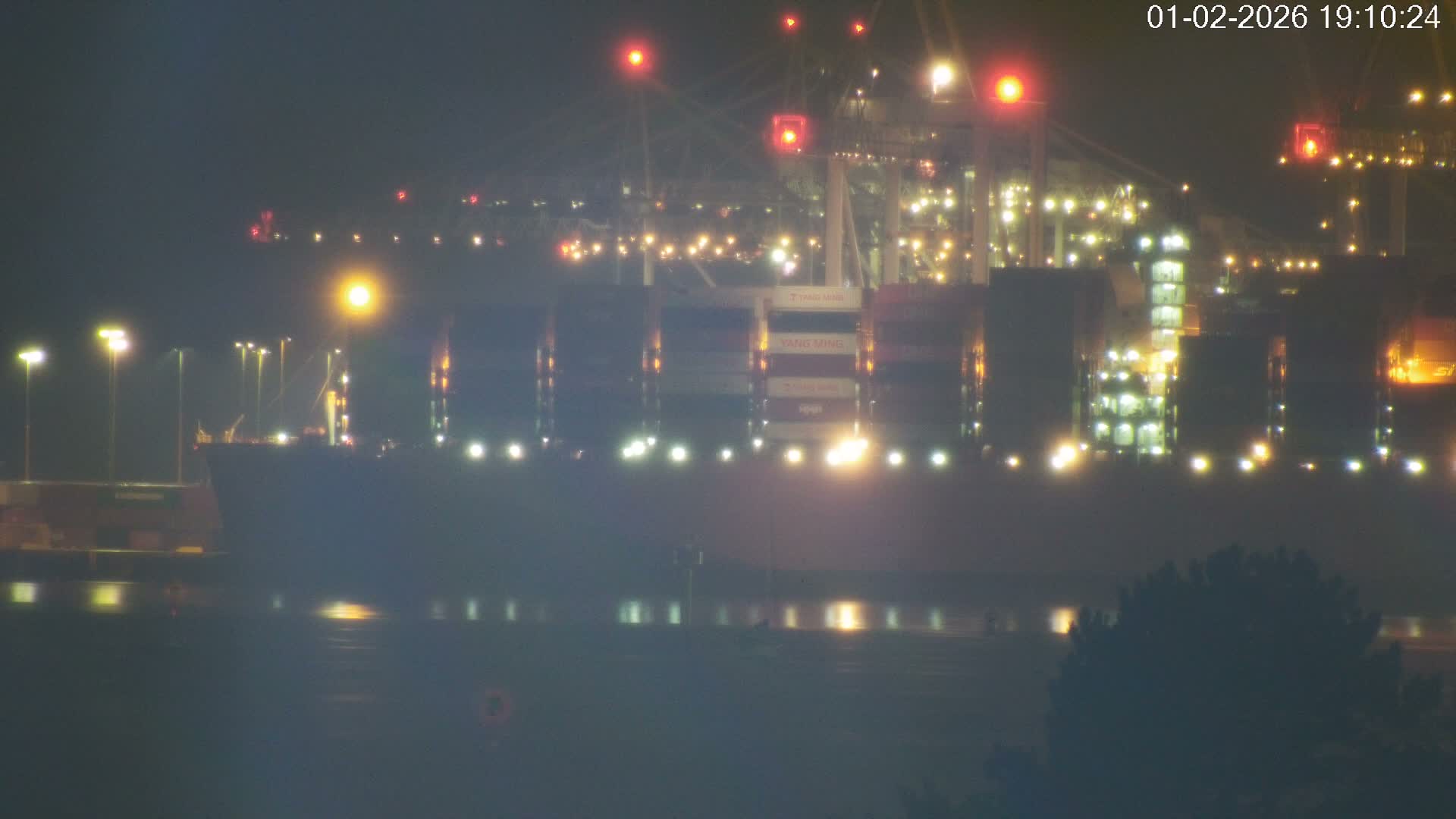 Southampton, Container Port & River Test Container Ship Shipspotting Live Cam - Southampton, Hampshire, South East, England, United Kingdom