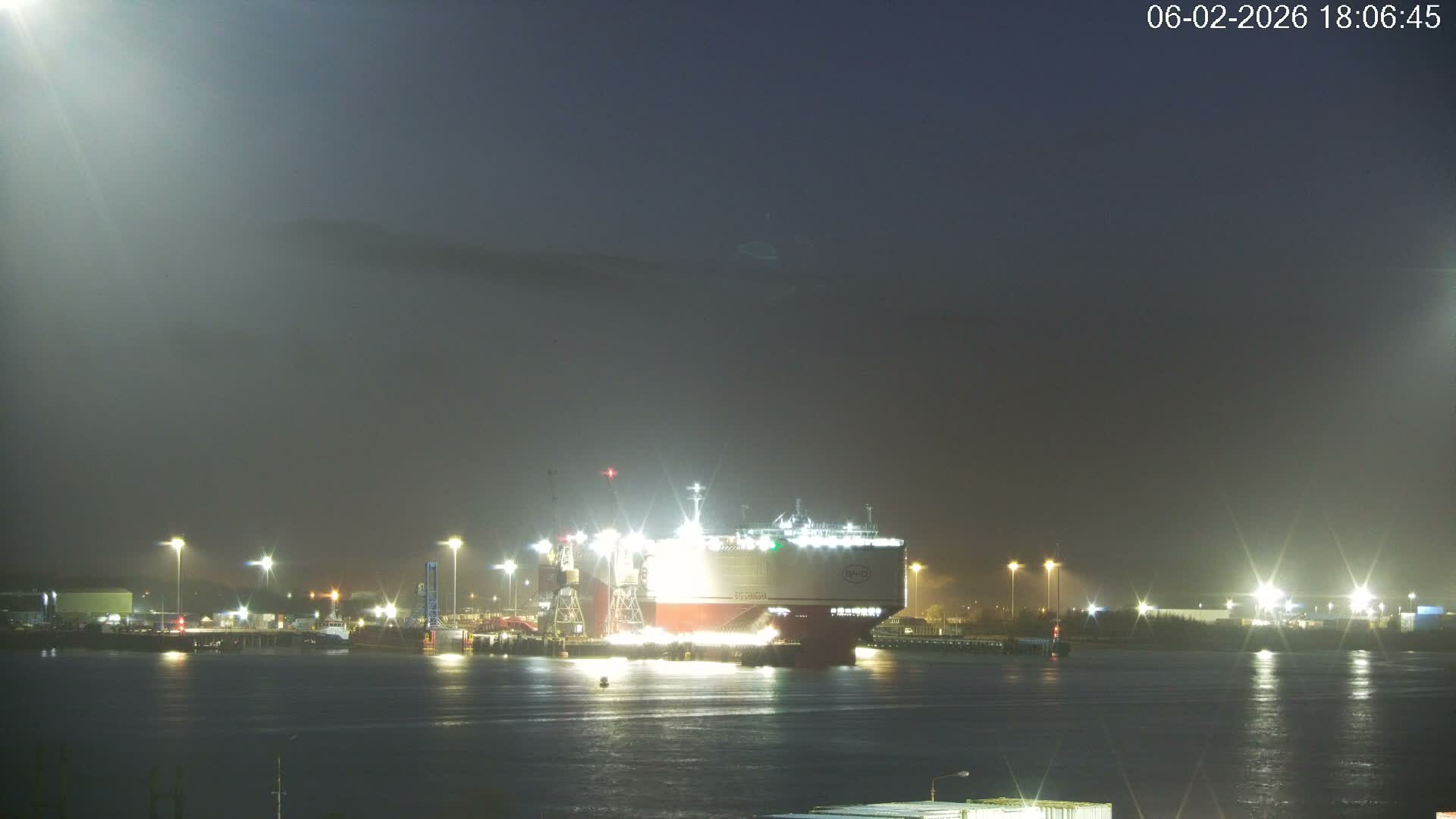 Southampton, Container Port & River Test Container Ship Shipspotting Live Cam - Southampton, Hampshire, South East, England, United Kingdom