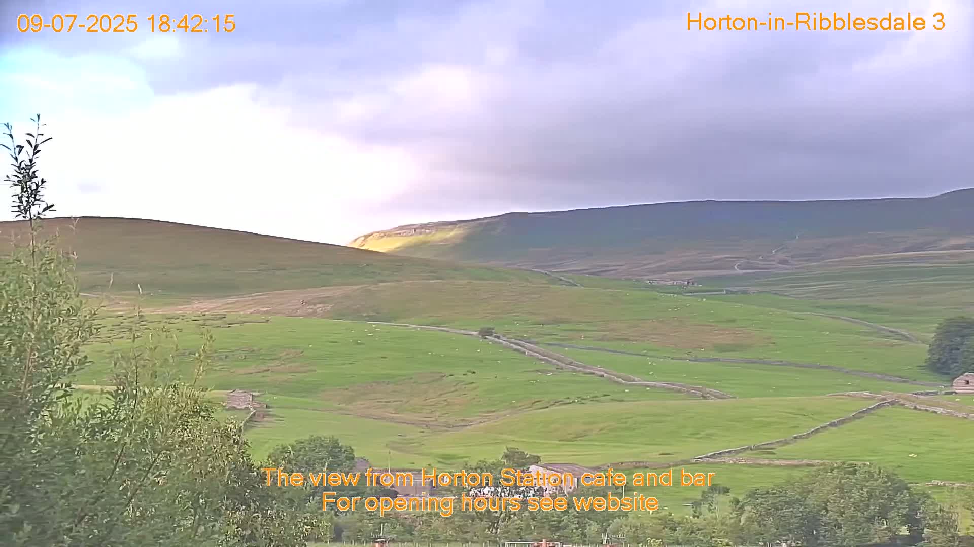 Horton-in-Ribblesdale Village & Ribble Valley Panaromic Live Cam - North Yorkshire, Yorkshire and the Humber, England, United Kingdom